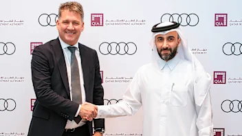 MEXICO CITY, MEXICO - OCTOBER 27: Zhou Guanyu of China driving the (24) Kick Sauber C44 Ferrari on