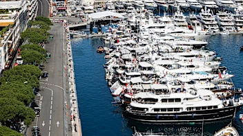 MONTE CARLO, MONACO - MAY 26: Fernando Alonso, Aston Martin AMR24, leads Daniel Ricciardo, VCARB 01