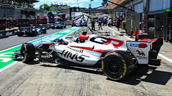 SPIELBERG, AUSTRIA - JUNE 26: Oliver Bearman of Great Britain driving the (87) Haas F1 VF-26