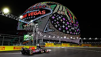 LAS VEGAS, NEVADA - NOVEMBER 17: Max Verstappen of the Netherlands driving the (1) Oracle Red Bull