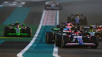 ABU DHABI, UNITED ARAB EMIRATES - DECEMBER 08: Liam Lawson of New Zealand driving the (30) Visa