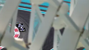 ABU DHABI, UNITED ARAB EMIRATES - DECEMBER 06: Ayumu Iwasa driving the (40) Visa Cash App RB VCARB