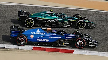 BAHRAIN, BAHRAIN - APRIL 11: Felipe Drugovich of Brazil driving the (34) Aston Martin AMR25