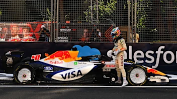 BAKU, AZERBAIJAN - SEPTEMBER 24: Arvid Lindblad of Great Britain driving the (41) Visa Cash App