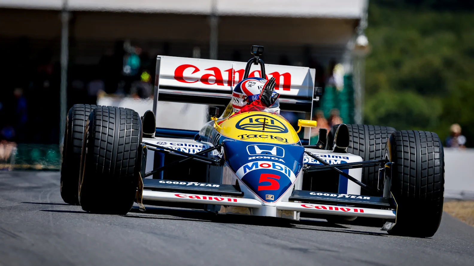 CHICHESTER, ENGLAND - JULY 12: Nigel Mansell driving the Williams-Renault FW14B during the Goodwood Festival of Speed at Goodwood on July 12, 2025 in Chichester, England. (Photo by Bob McCaffrey/Getty Images)