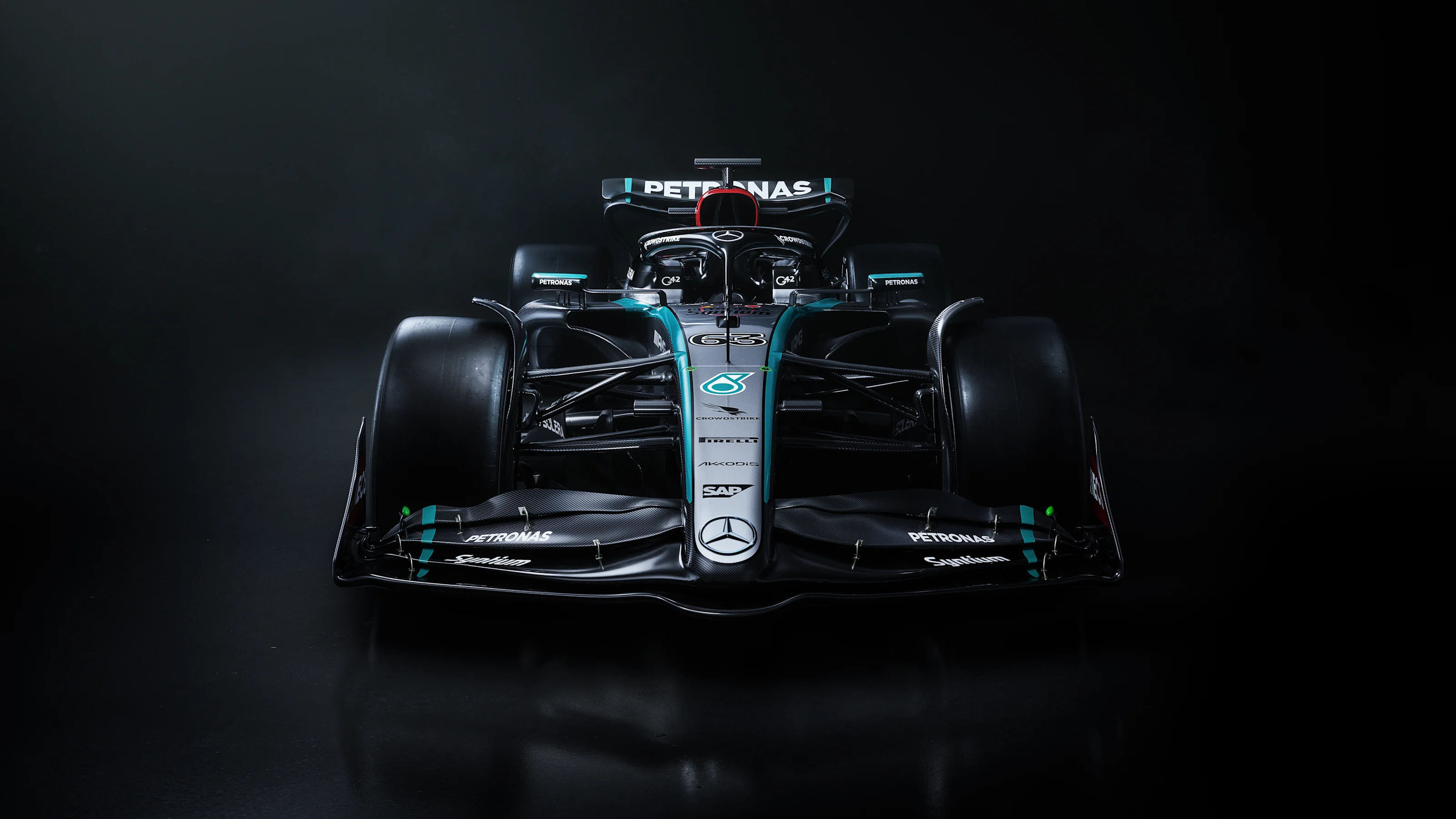 Mercedes-AMG W15 E PERFORMANCE - George Russell - Front Low.jpg
