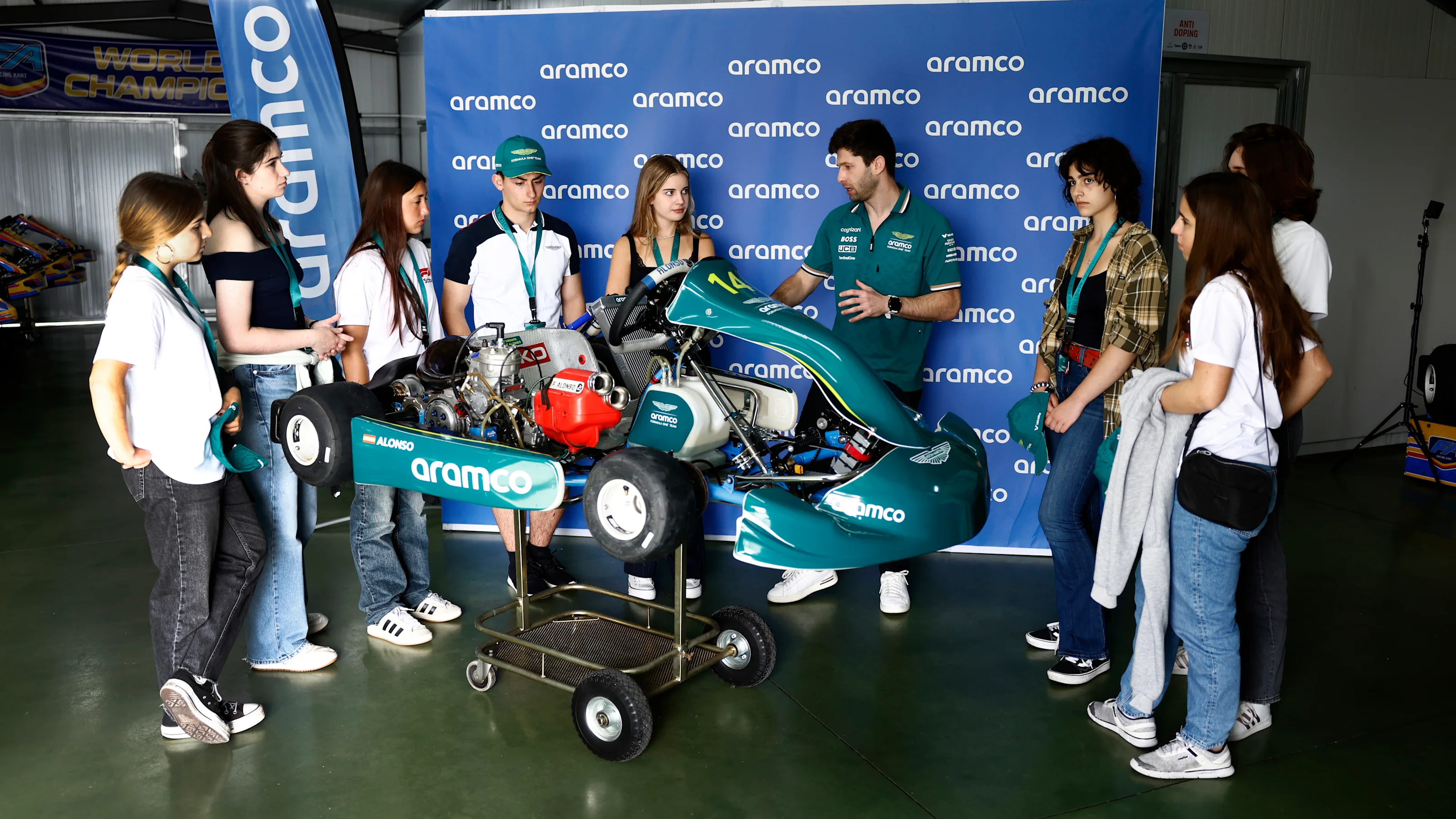 portrait, Museo y Circuito Fernando Alonso, F12413a, F1, GP, Spain
Students in the garage