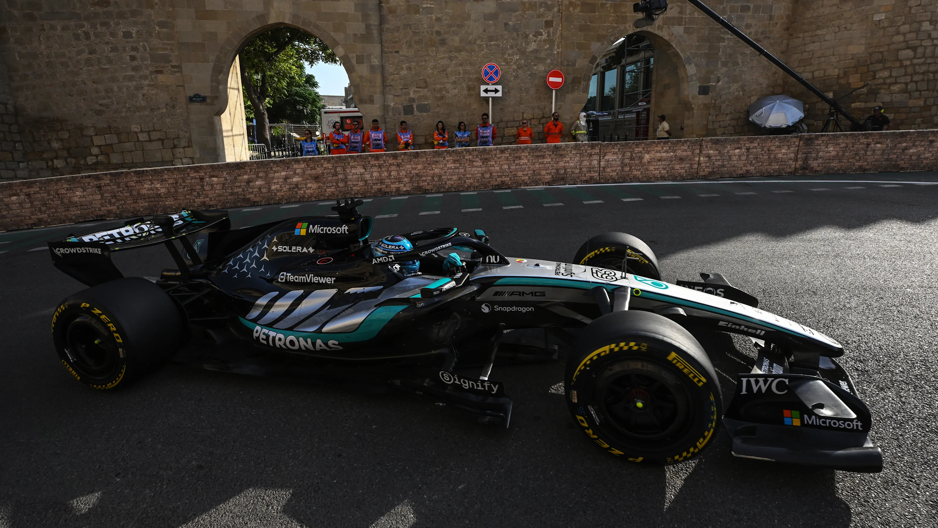 BAKU, AZERBAIJAN - SEPTEMBER 24: George Russell of Great Britain driving the (63) Mercedes AMG
