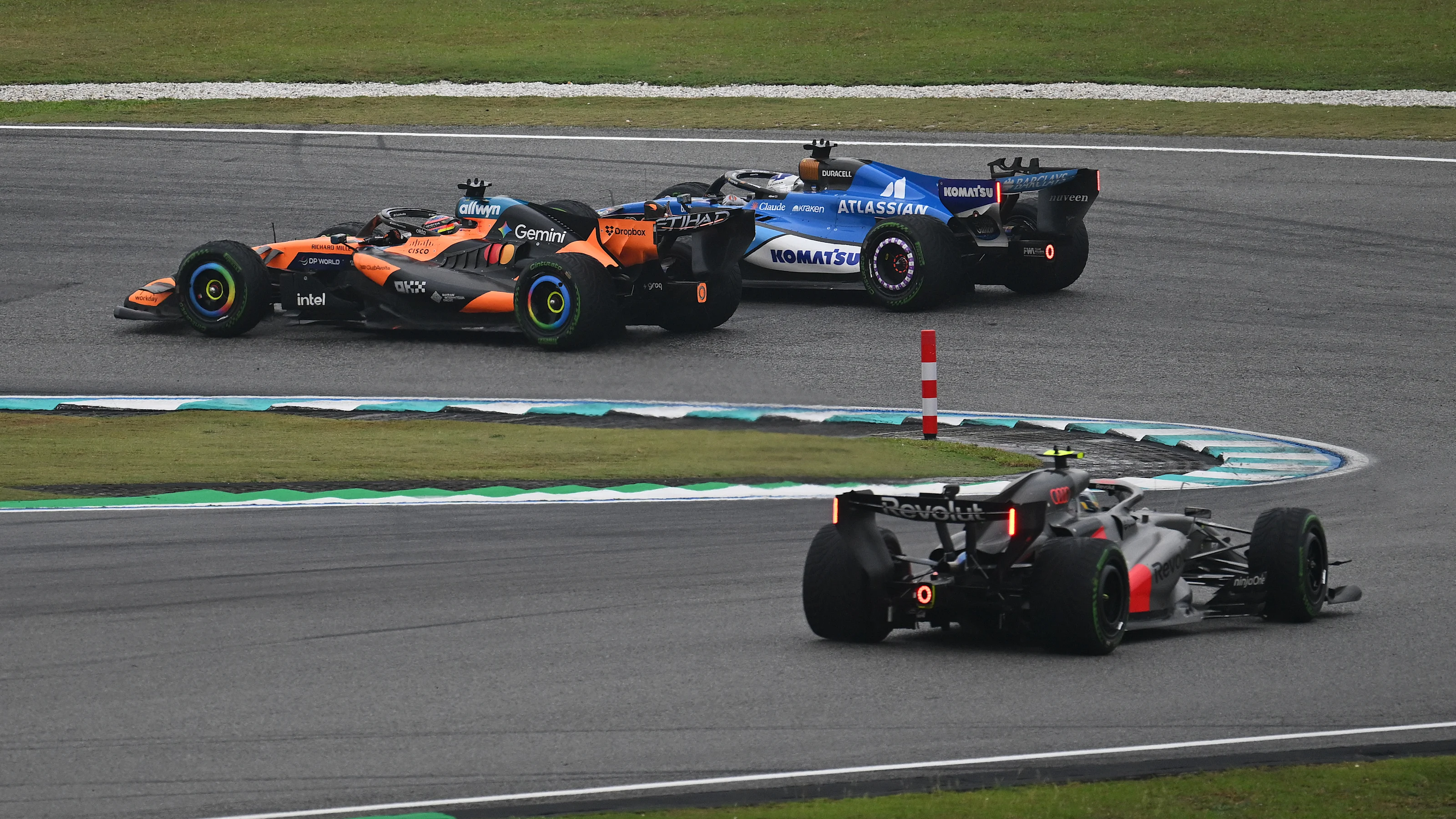 KUALA LUMPUR, MALAYSIA - OCTOBER 04: Oscar Piastri of Australia driving the (81) McLaren MCL40