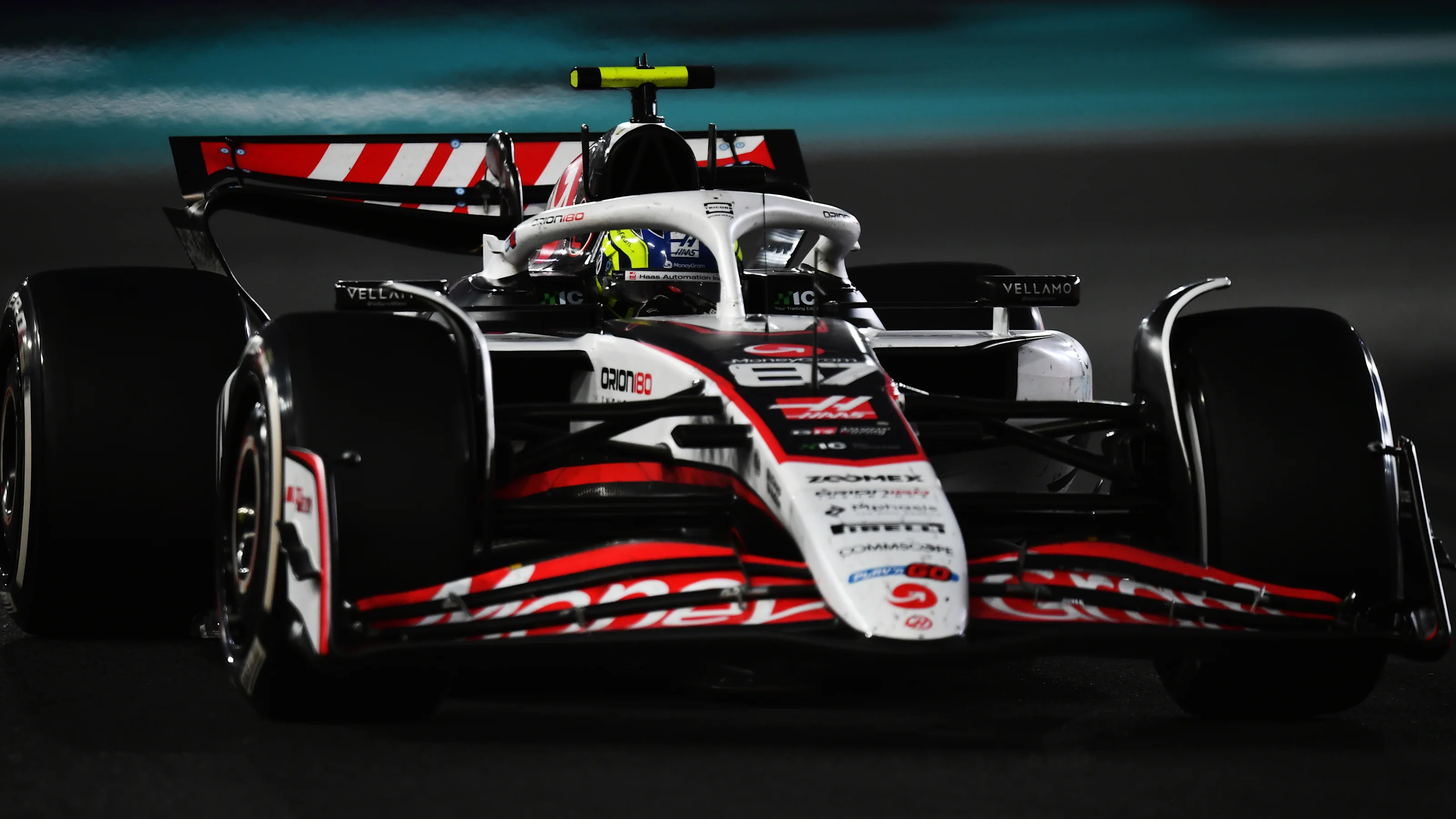 ABU DHABI, UNITED ARAB EMIRATES - DECEMBER 07: Oliver Bearman of Great Britain driving the (87)