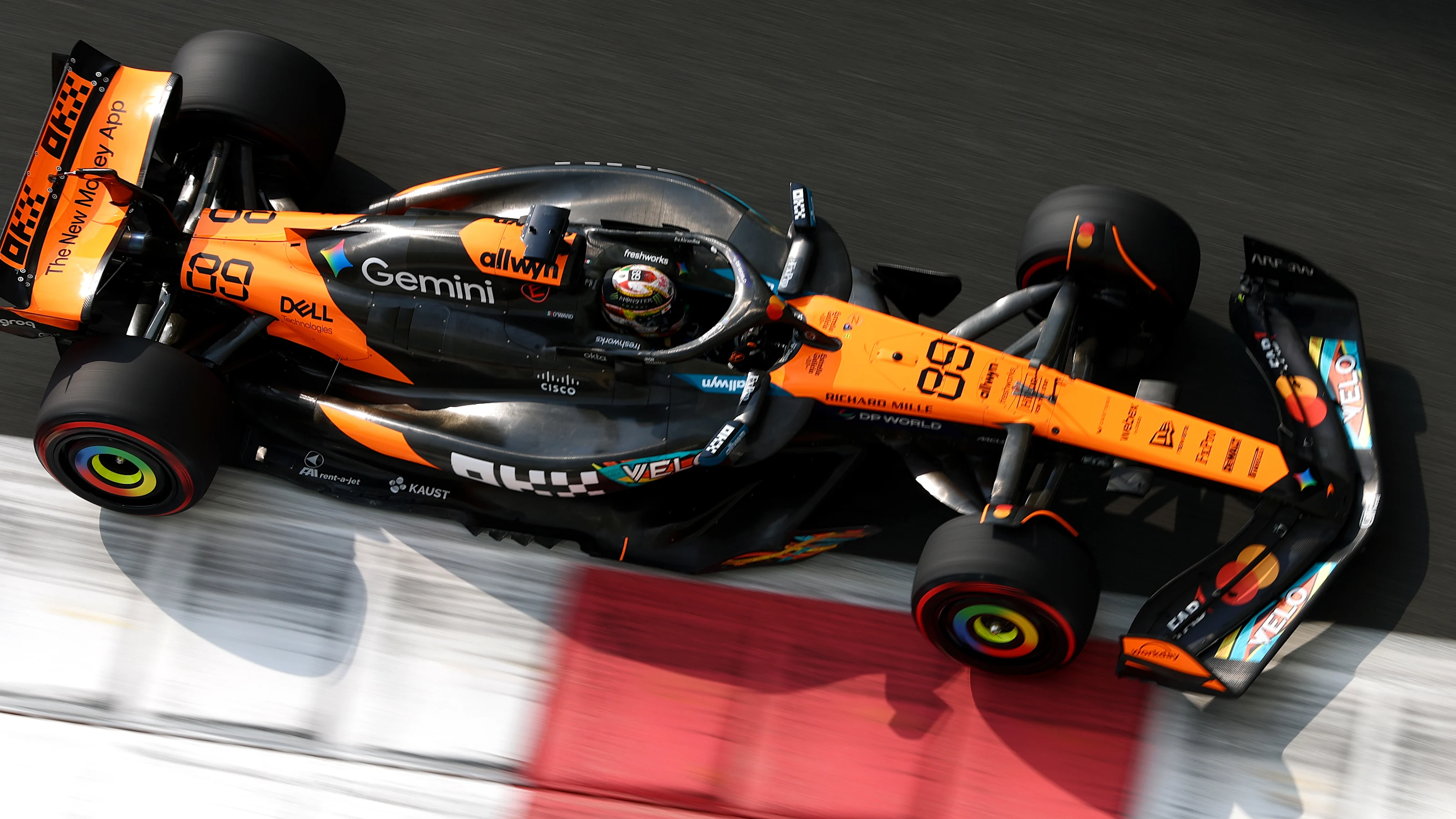 ABU DHABI, UNITED ARAB EMIRATES - DECEMBER 05: Pato O'Ward of Mexico driving the (89) McLaren MCL39