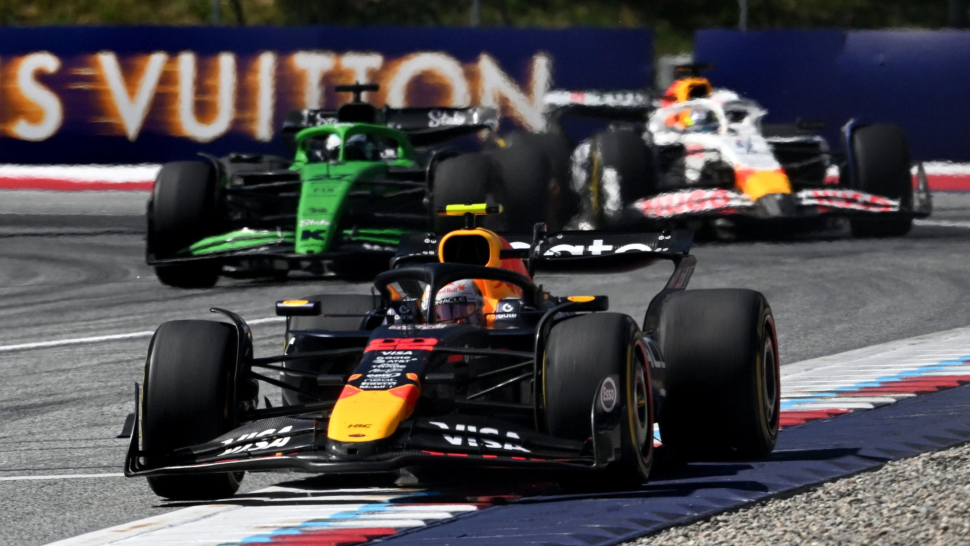 SPIELBERG, AUSTRIA - JUNE 29: Yuki Tsunoda of Japan driving the (22) Oracle Red Bull Racing RB21