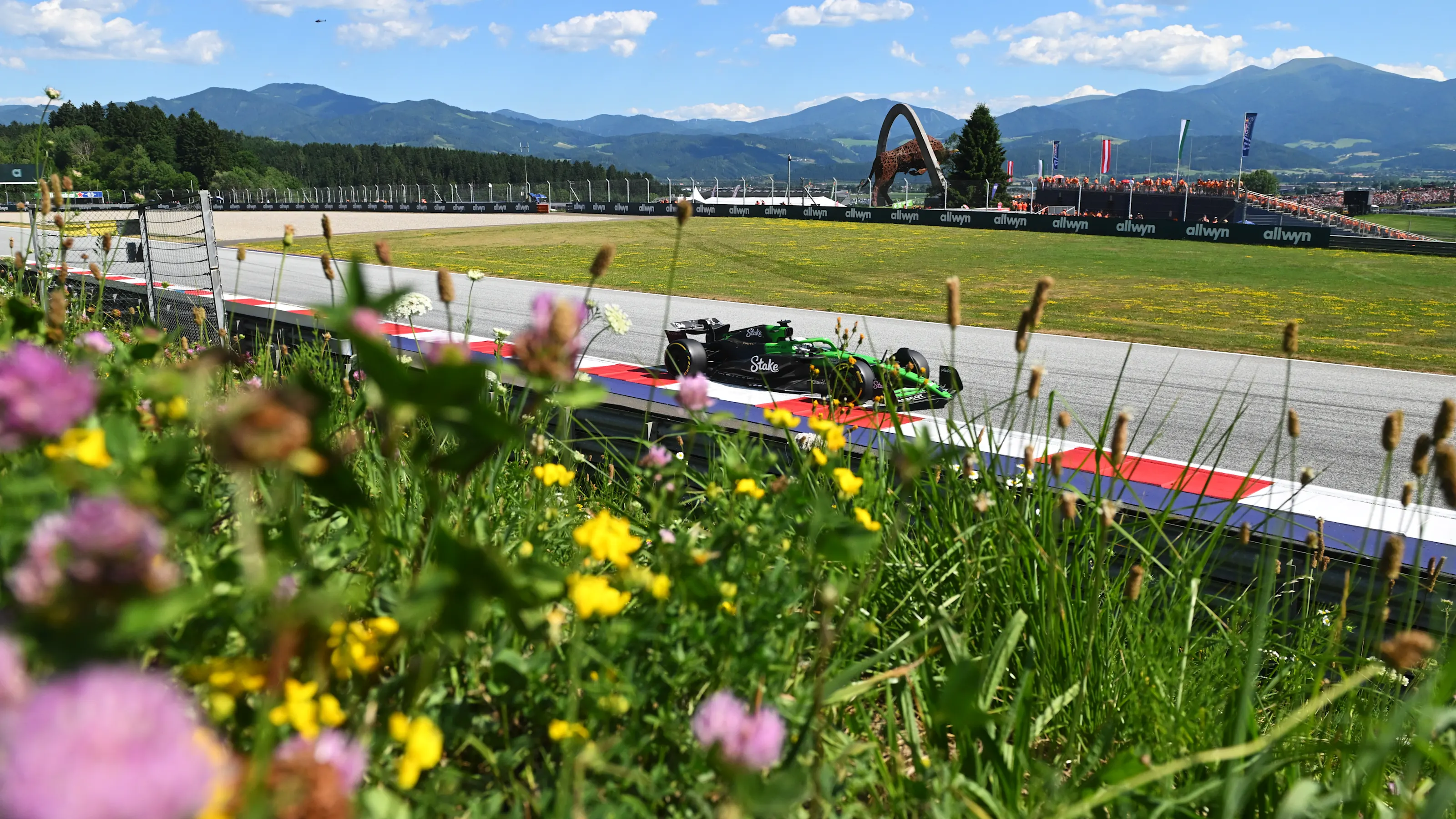 SPIELBERG, AUSTRIA - JUNE 29: Nico Hulkenberg of Germany driving the (27) Kick Sauber C45 Ferrari