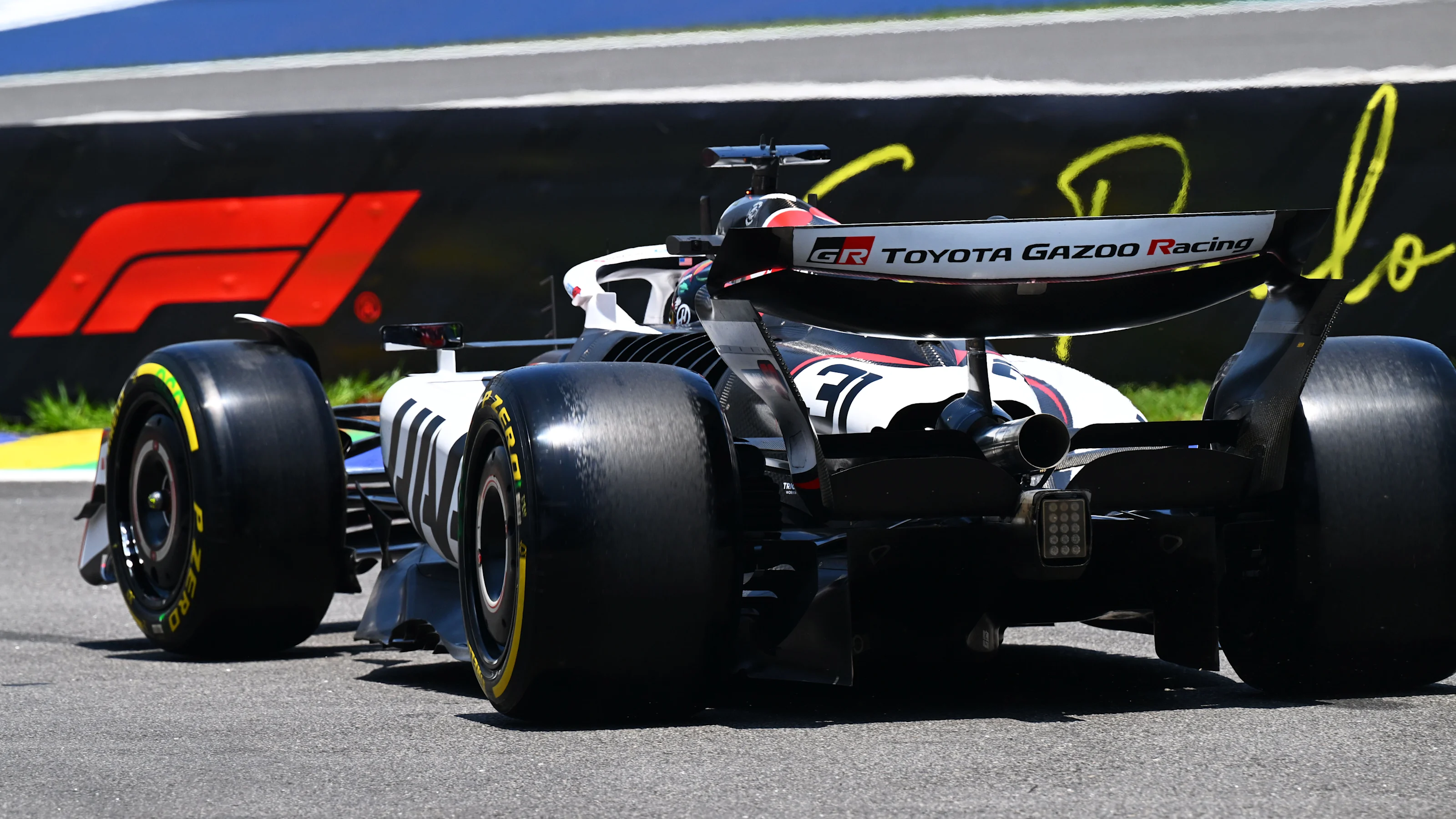 SAO PAULO, BRAZIL - NOVEMBER 07: Esteban Ocon of France driving the (31) Haas F1 VF-25 Ferrari on