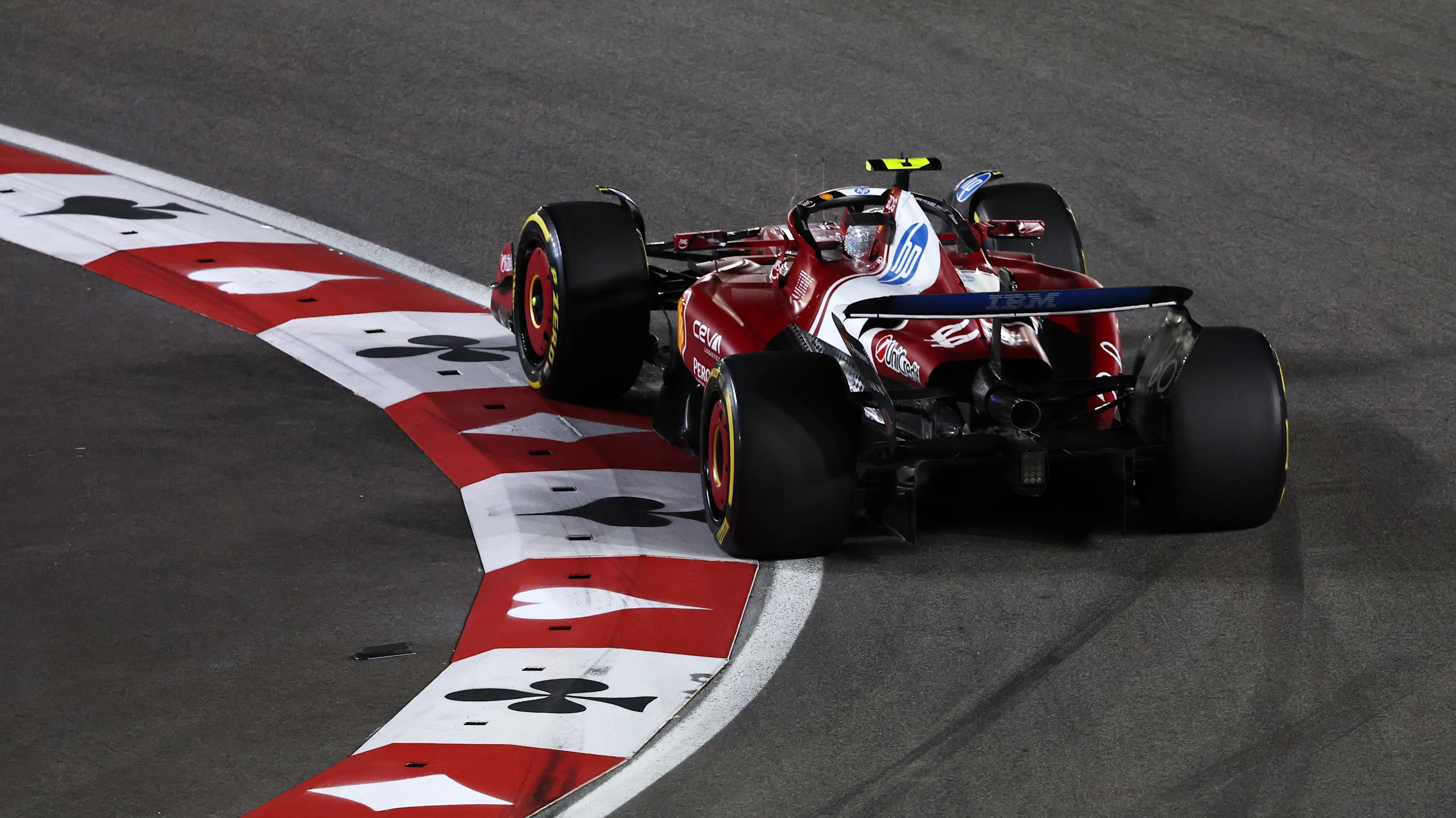 LAS VEGAS, NEVADA - NOVEMBER 22: Lewis Hamilton of Great Britain driving the (44) Scuderia Ferrari