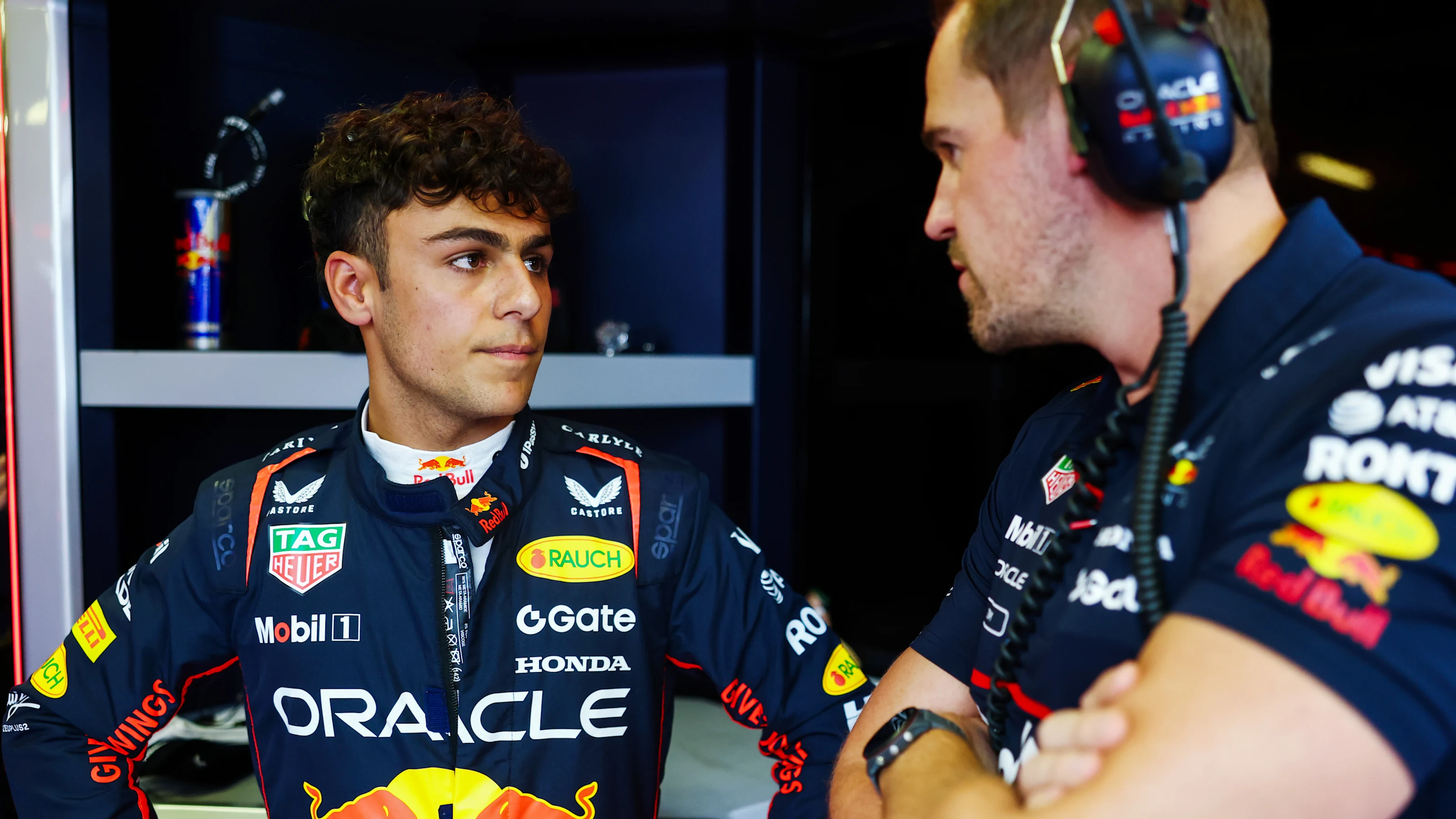 MEXICO CITY, MEXICO - OCTOBER 24: Arvid Lindblad of Great Britain and Oracle Red Bull Racing talks