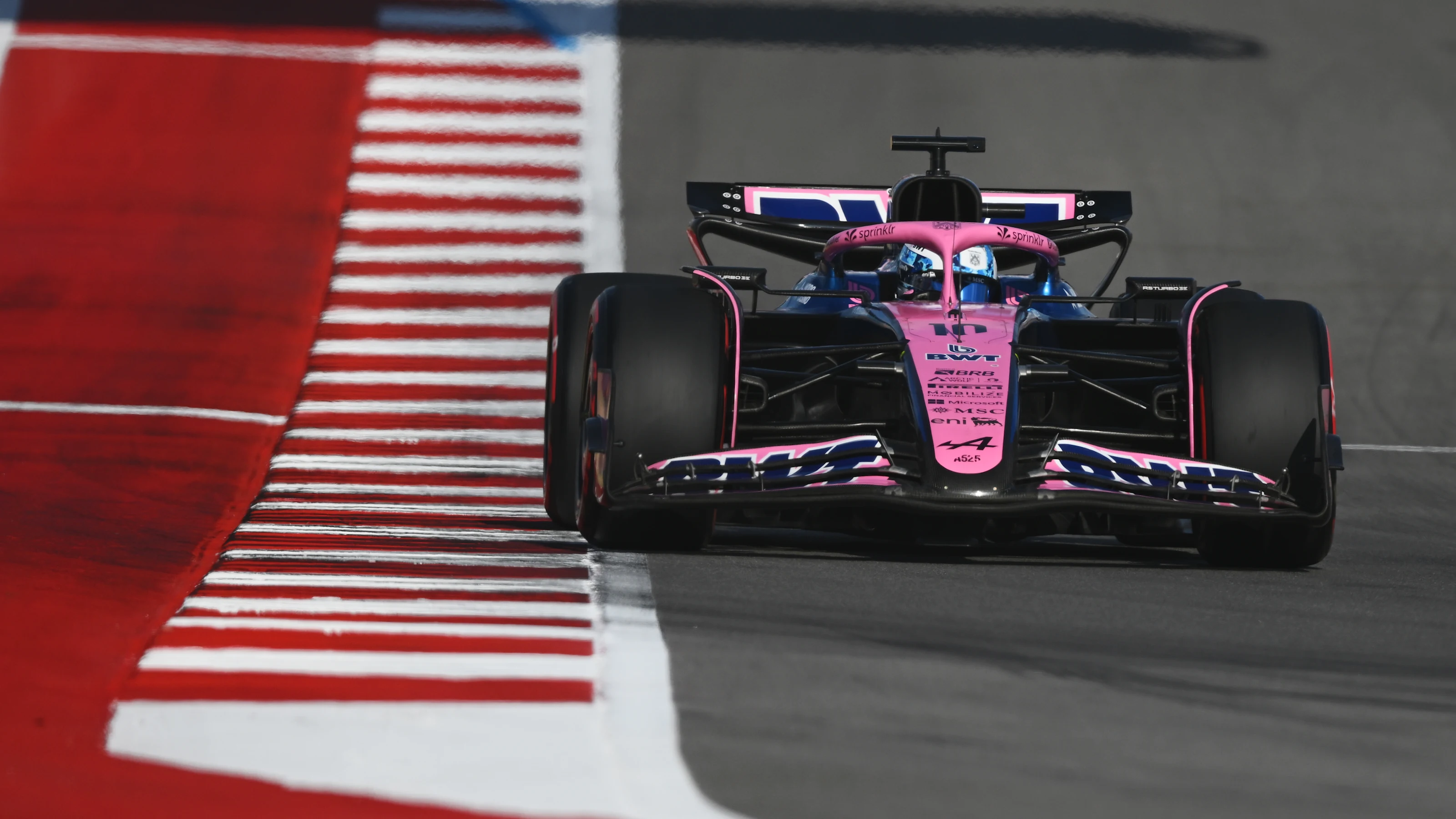 AUSTIN, TEXAS - OCTOBER 18: Pierre Gasly of France driving the (10) Alpine F1 A525 Renault on track