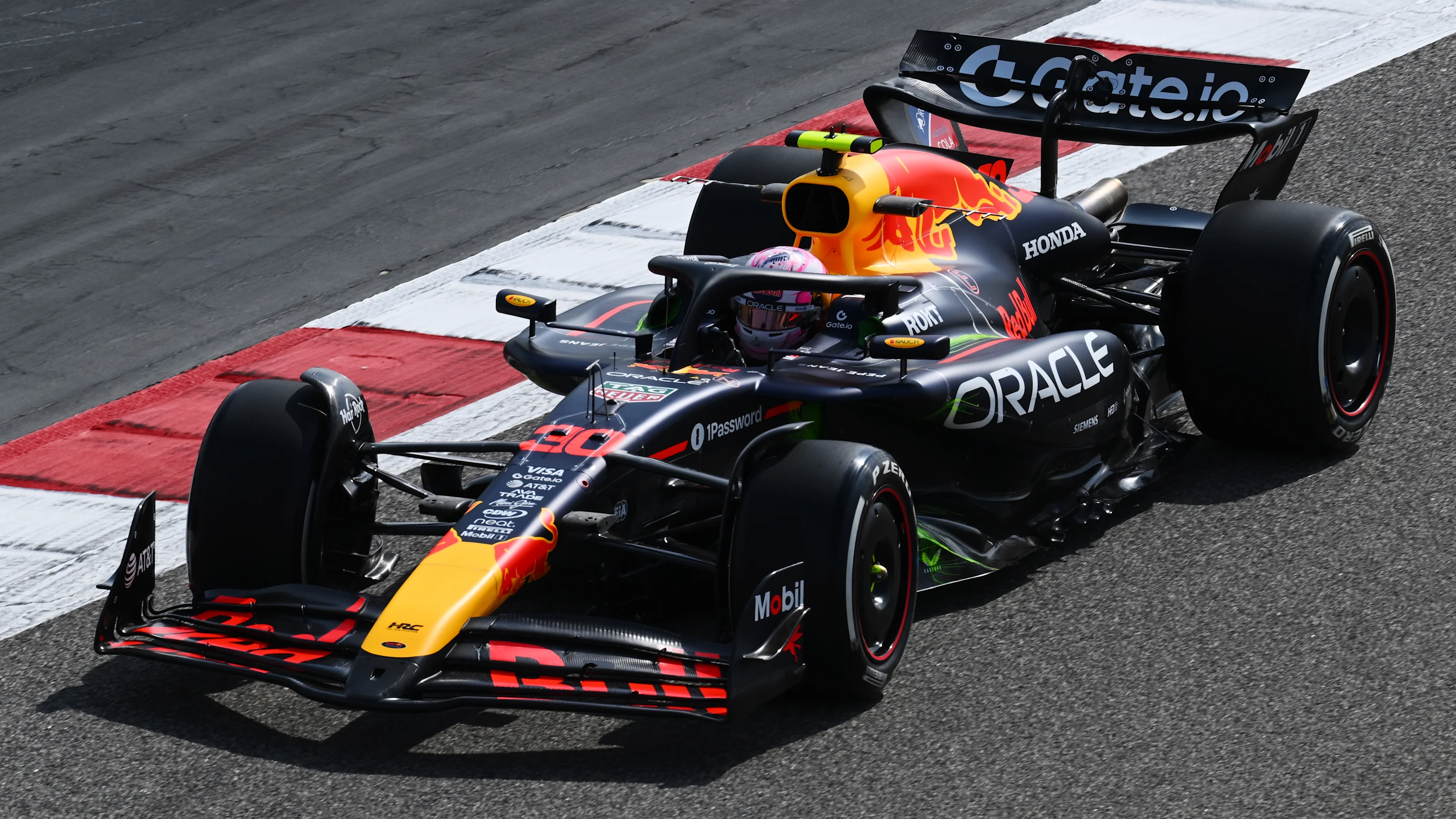 BAHRAIN, BAHRAIN - FEBRUARY 26: Liam Lawson of New Zealand driving the (30) Oracle Red Bull Racing