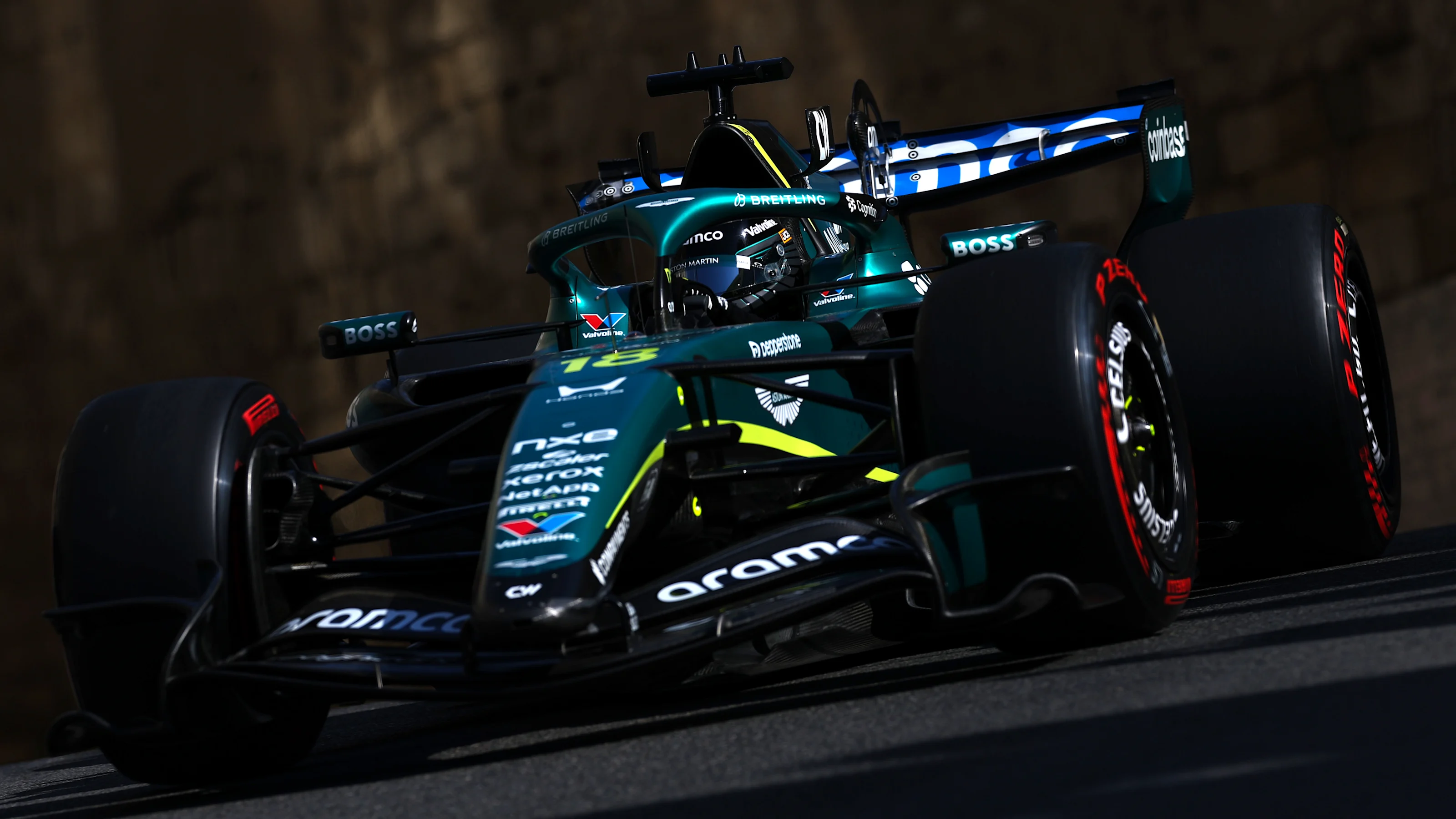 BAKU, AZERBAIJAN - SEPTEMBER 26: Lance Stroll of Canada driving the (18) Aston Martin F1 Team AMR26