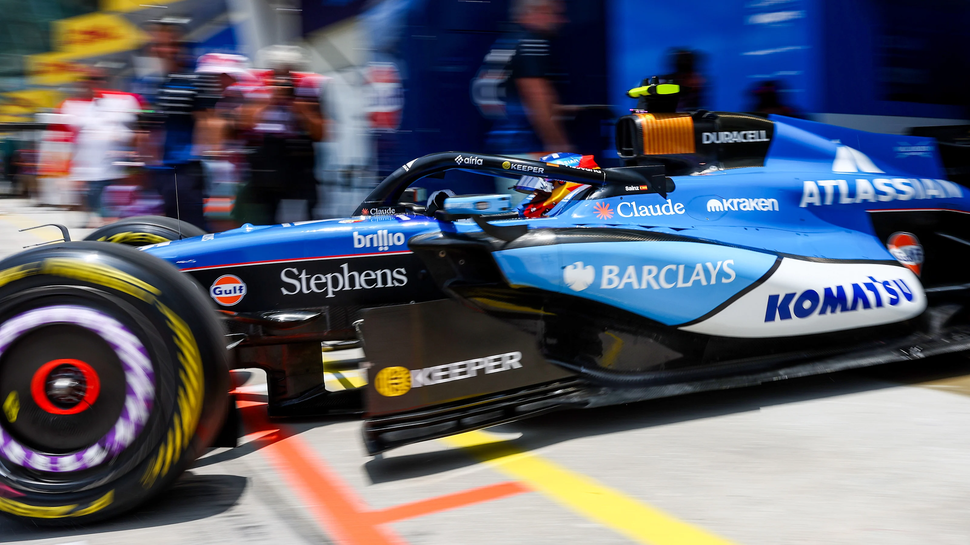 KUALA LUMPUR, MALAYSIA - OCTOBER 02: Carlos Sainz of Spain driving the (55) Williams FW48 Mercedes