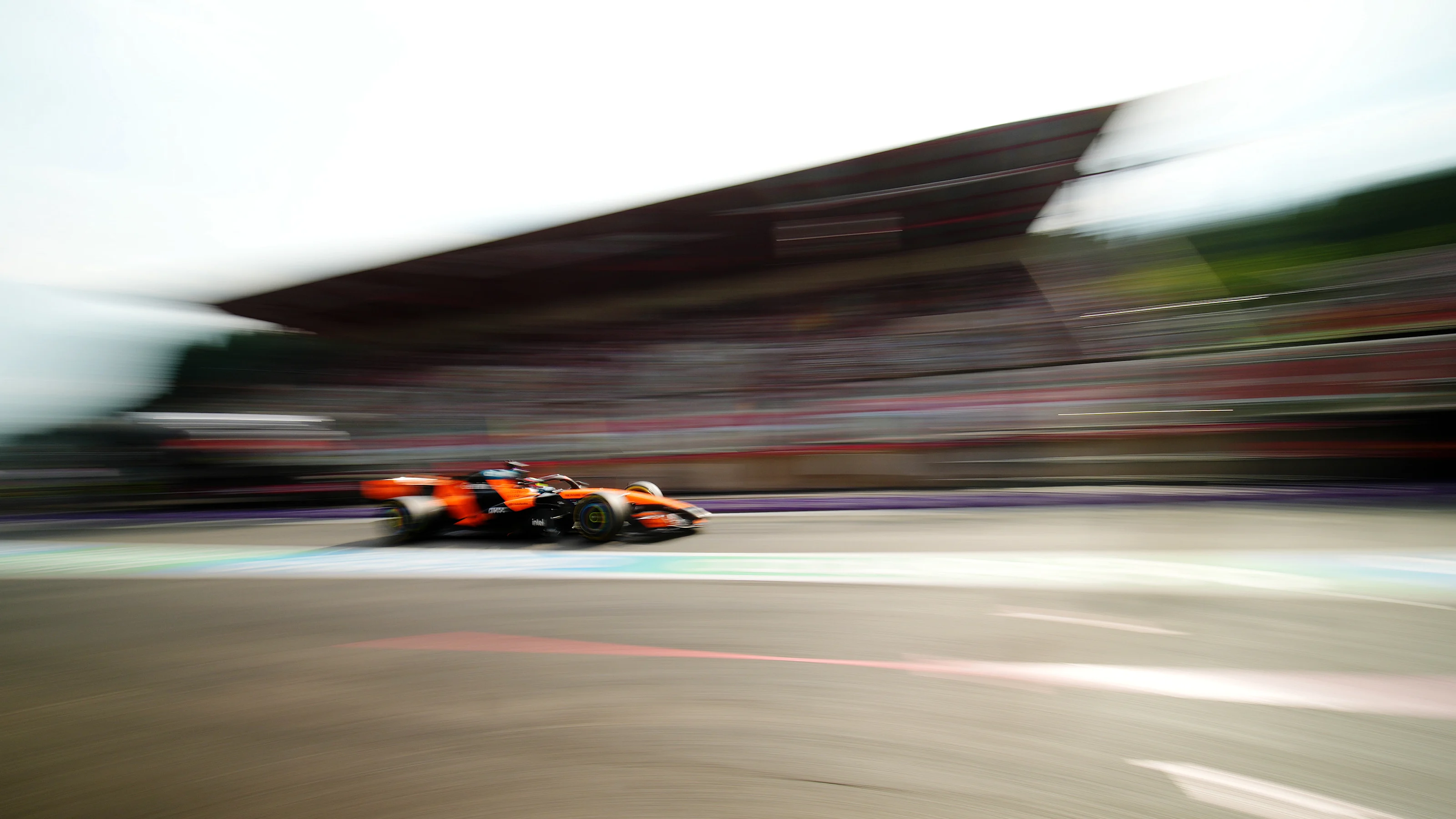 SPA, BELGIUM - JULY 17: Oscar Piastri of Australia driving the (81) McLaren MCL40 Mercedes in the