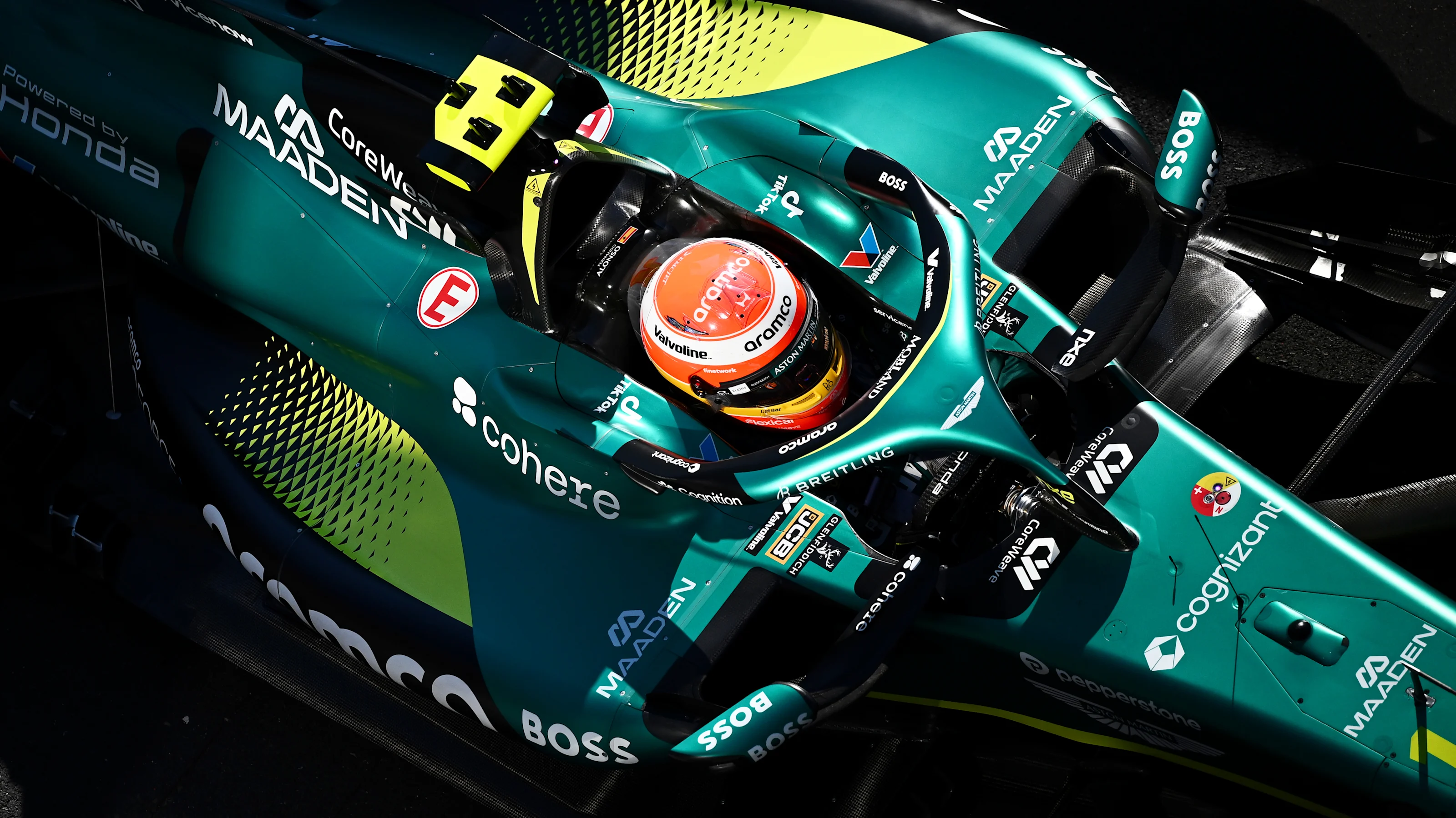 MONZA, ITALY - SEPTEMBER 04: Fernando Alonso of Spain driving the (14) Aston Martin F1 Team AMR26