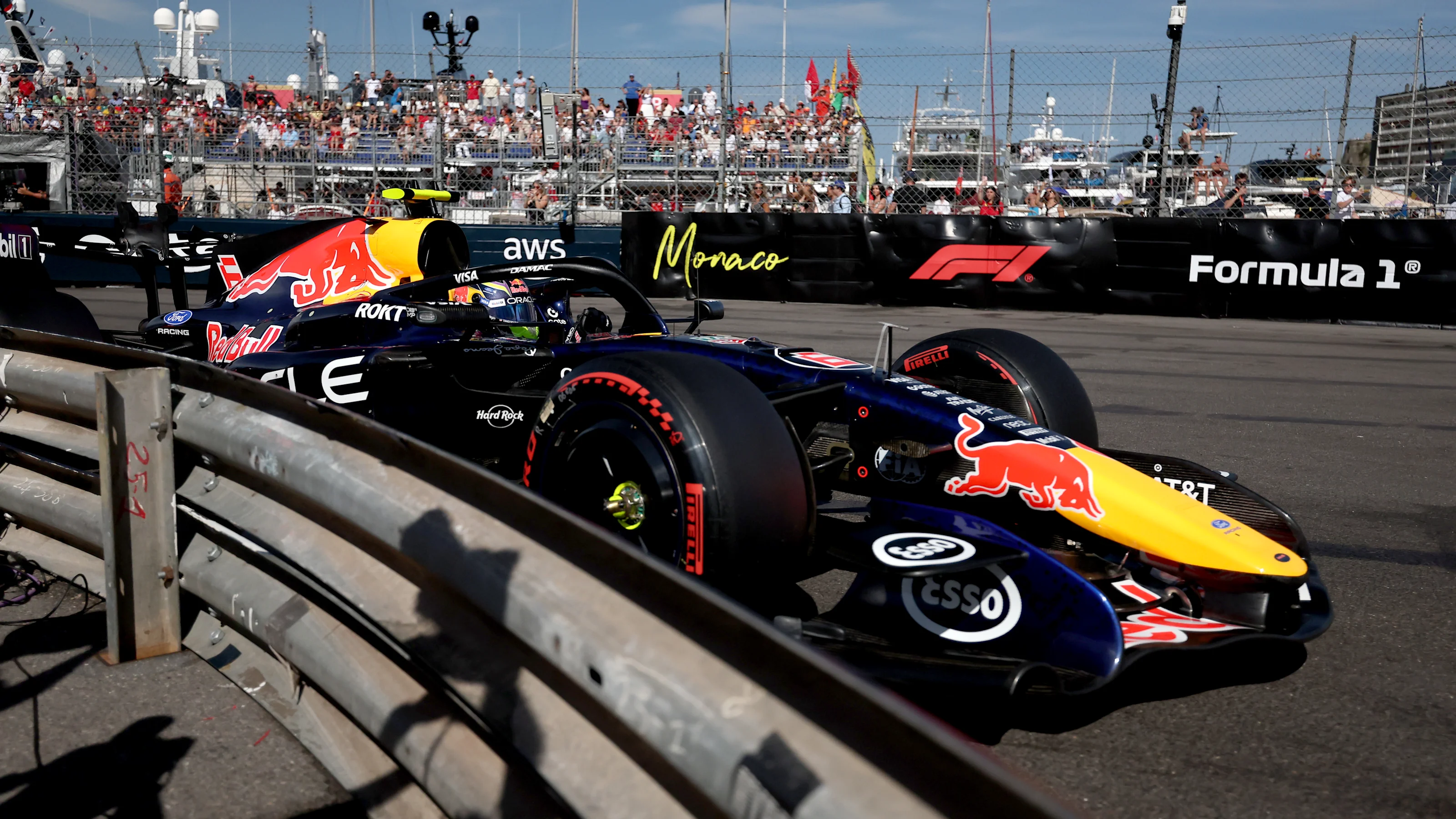 MONTE-CARLO, MONACO - JUNE 06: Isack Hadjar of France driving the (6) Oracle Red Bull Racing RB22