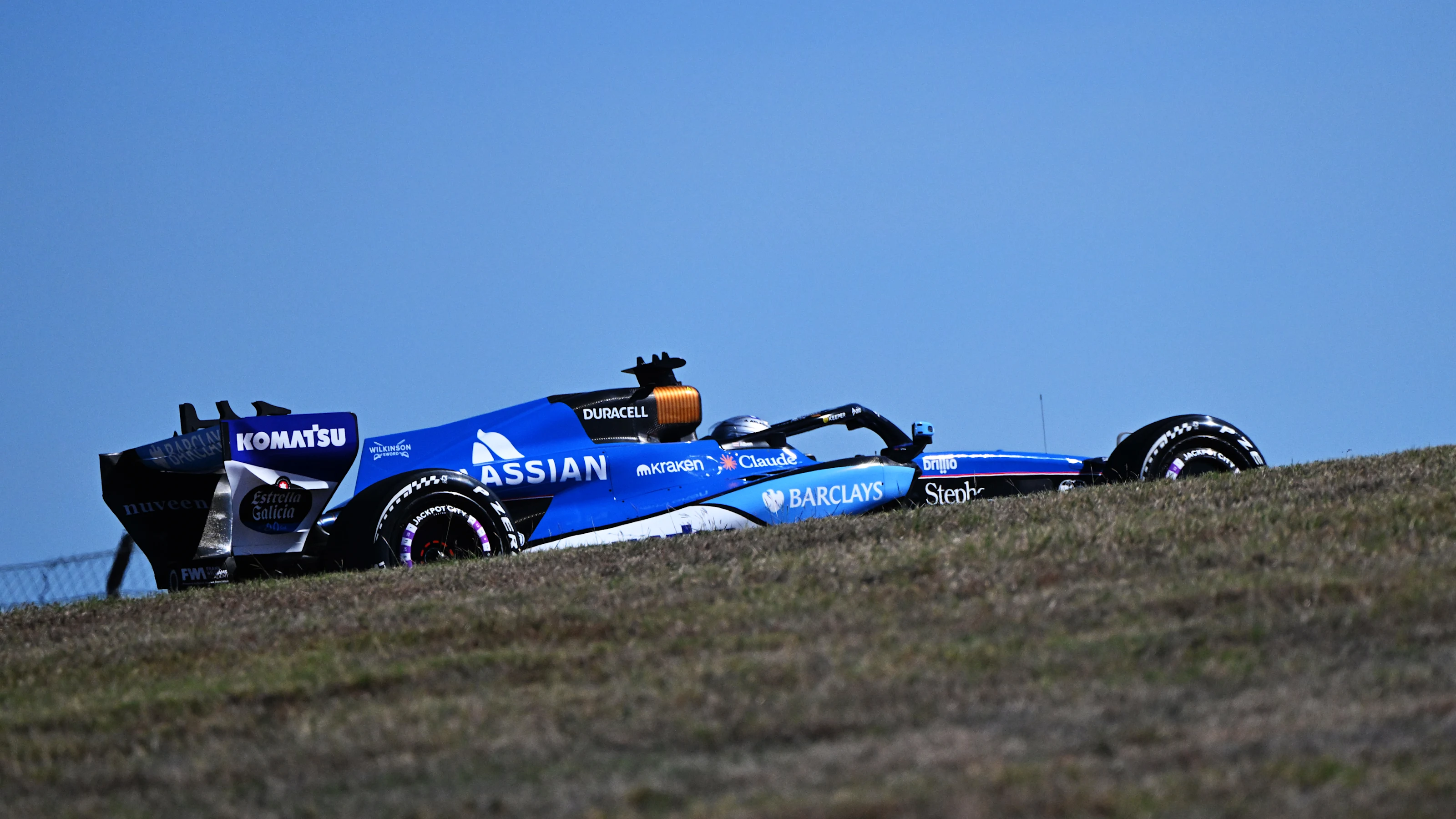 AUSTIN, TEXAS - OCTOBER 23: Alexander Albon of Thailand driving the (23) Williams FW48 Mercedes on