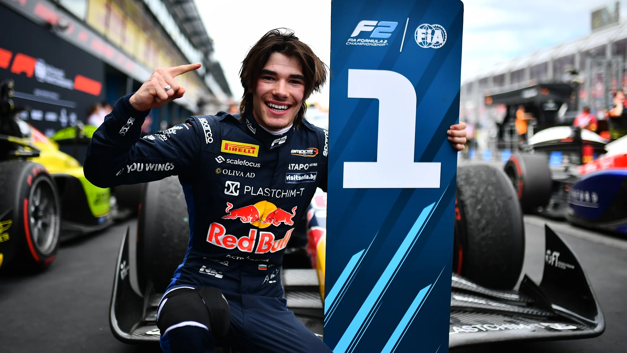 F2: 촐로프, 멜버른 피처 레이스에서 압도적인 우승