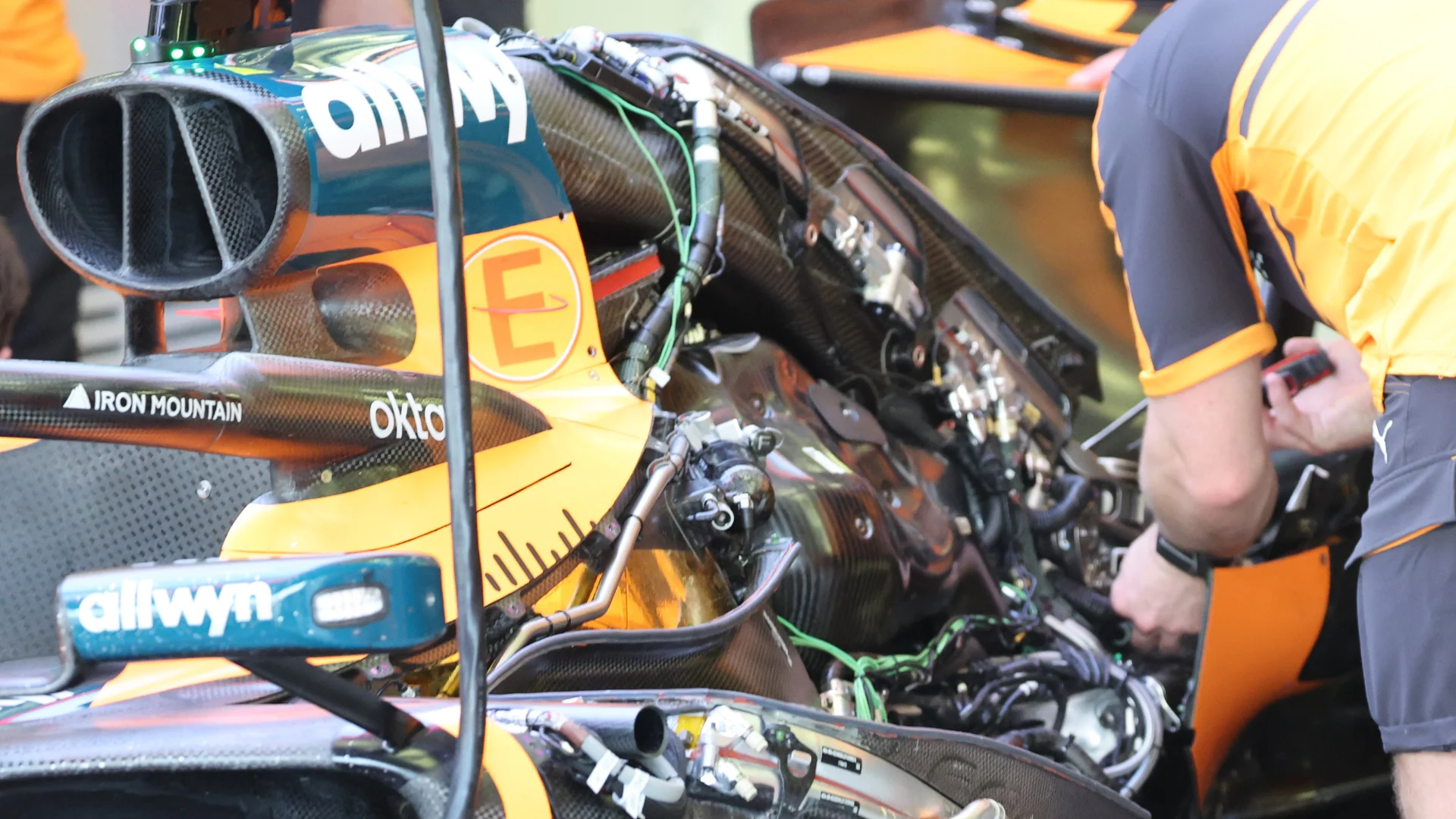 McLaren F1 car with Mercedes PU