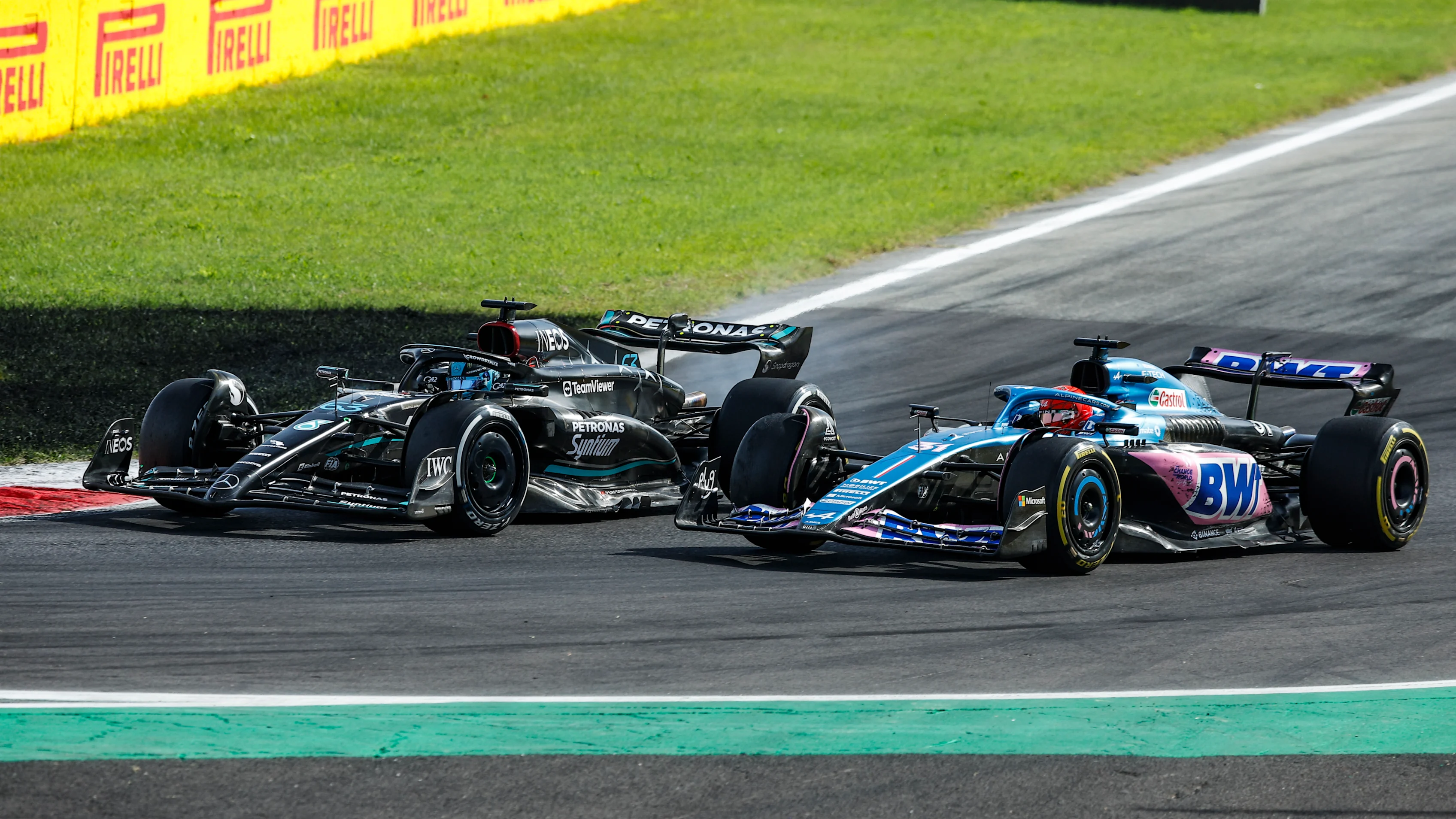 63 George Russell of United Kingdom, Mercedes - AMG PETRONAS, W14 - Mercedes, action 31 Esteban