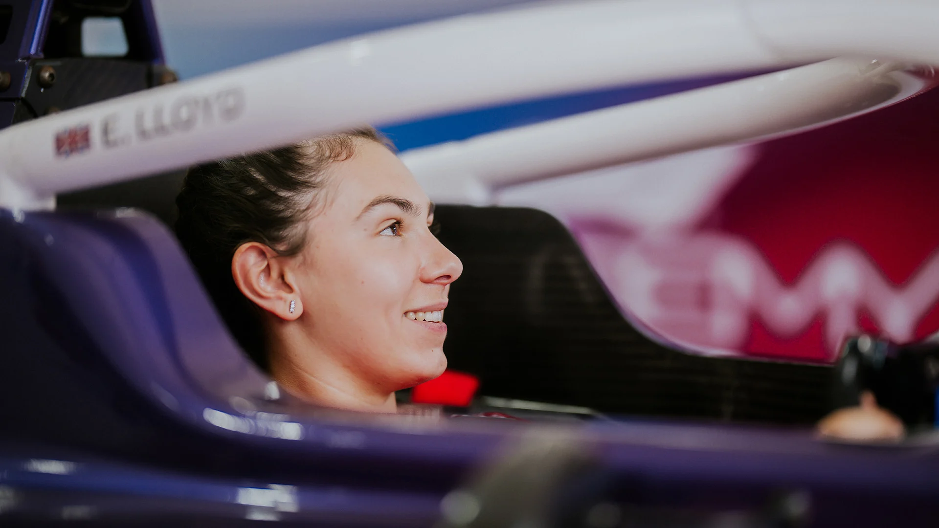 ella-lloyd-f1-academy-singapore.jpg
