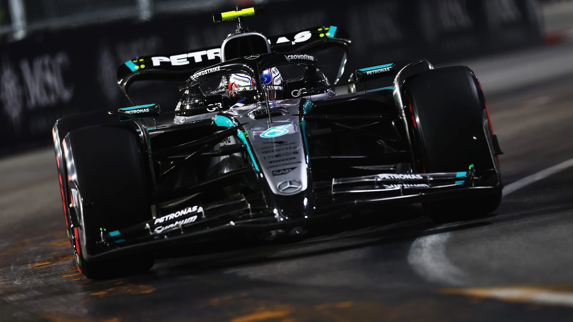 LAS VEGAS, NEVADA - NOVEMBER 20: Andrea Kimi Antonelli of Italy driving the (12) Mercedes AMG