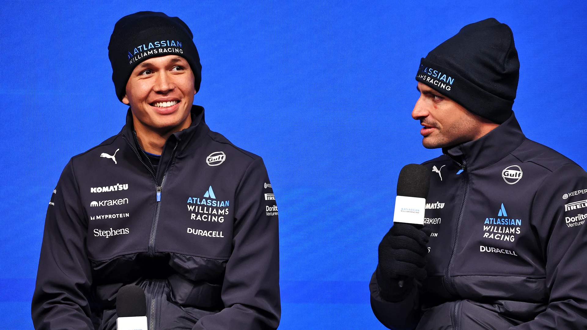 albon-sainz-2025-williams-launch-2.png