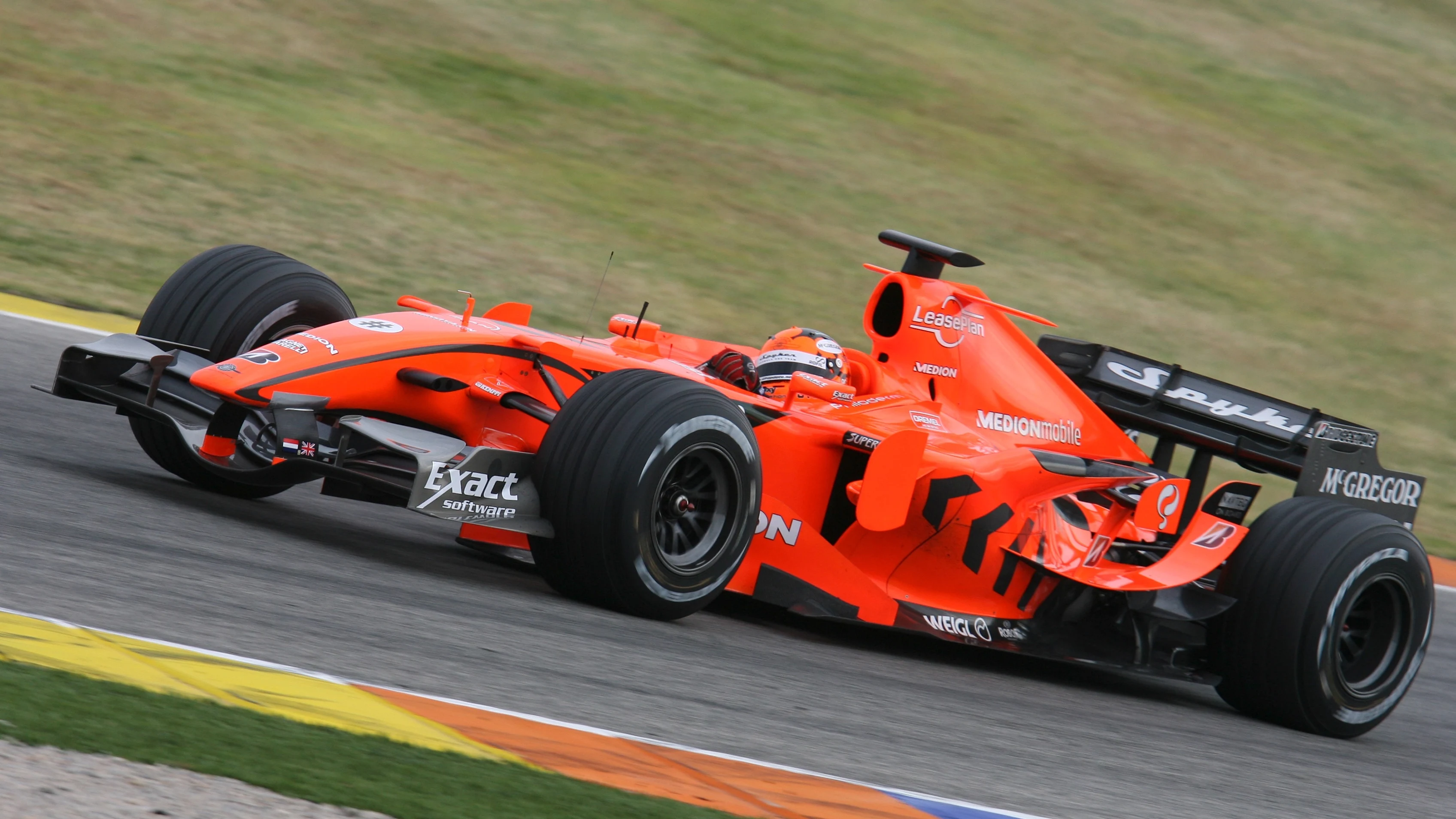 Christijan Albers (NED) Spyker F8-VII Formula One Testing, Valencia, Spain, Day Two, Monday 20