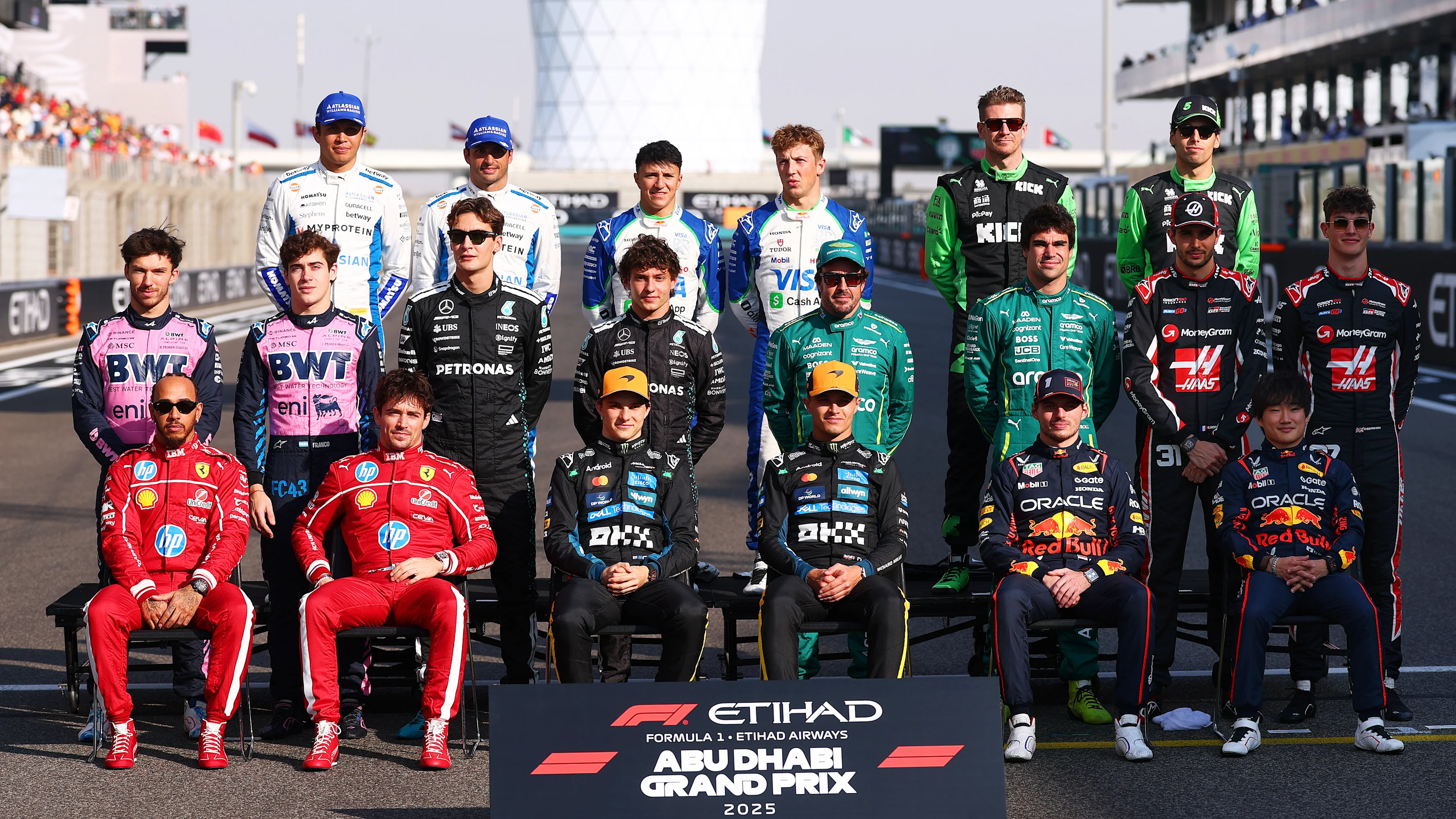 ABU DHABI, UNITED ARAB EMIRATES - DECEMBER 07: The 2025 F1 drivers photo call prior to the F1 Grand