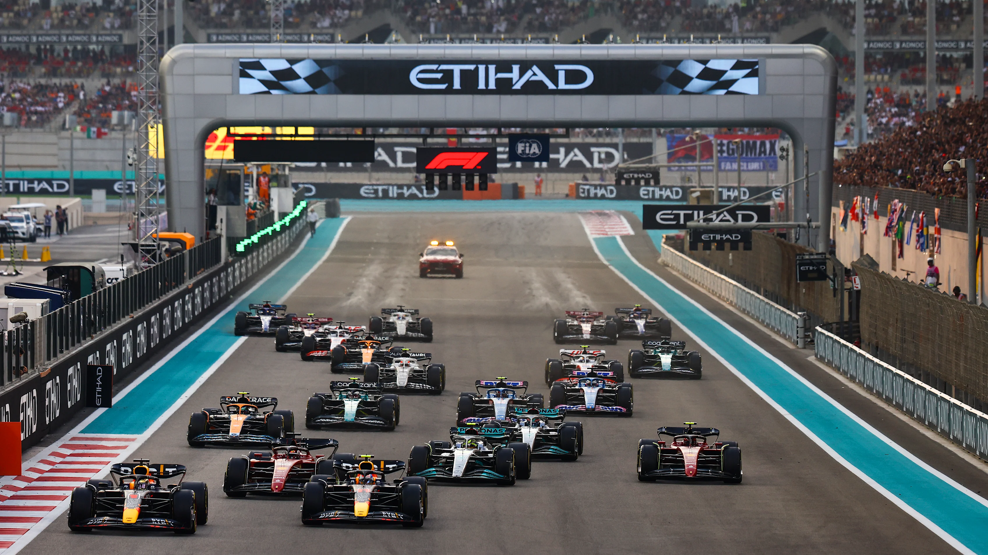 ABU DHABI, UNITED ARAB EMIRATES - NOVEMBER 20: Max Verstappen of the Netherlands driving the (1)