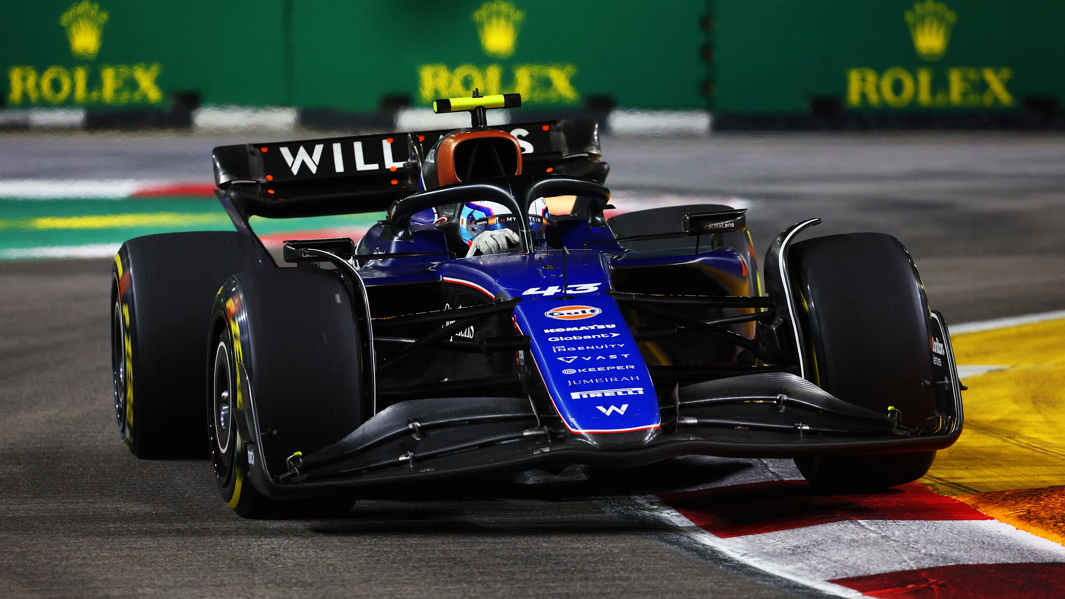 SINGAPORE, SINGAPORE - SEPTEMBER 22: Franco Colapinto of Argentina driving the (45) Williams FW45