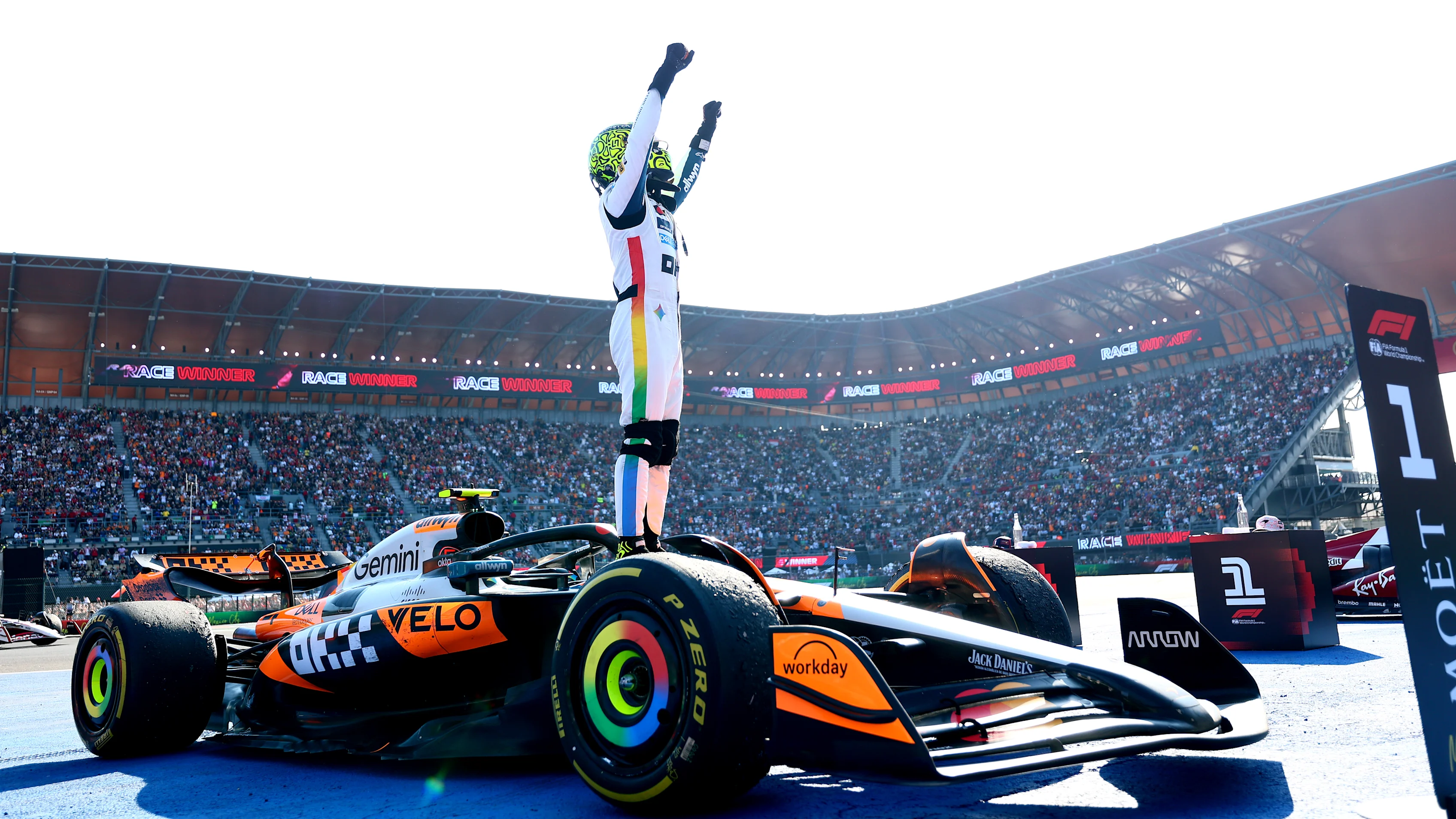 MEXICO CITY, MEXICO - OCTOBER 26: Race winner Lando Norris of Great Britain and McLaren celebrates