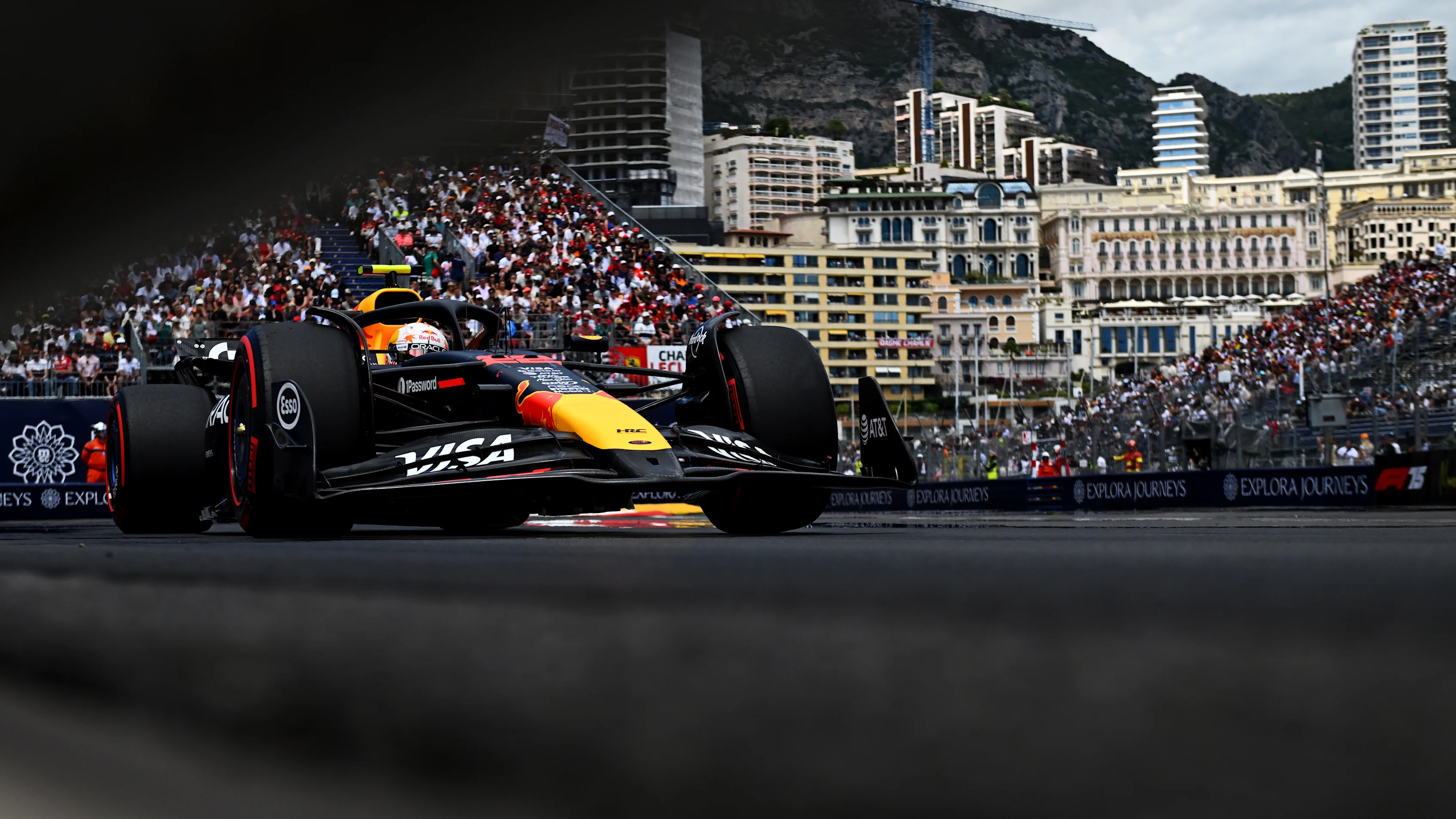 MONTE-CARLO, MONACO - MAY 23: Yuki Tsunoda of Japan driving the (22) Oracle Red Bull Racing RB21 on
