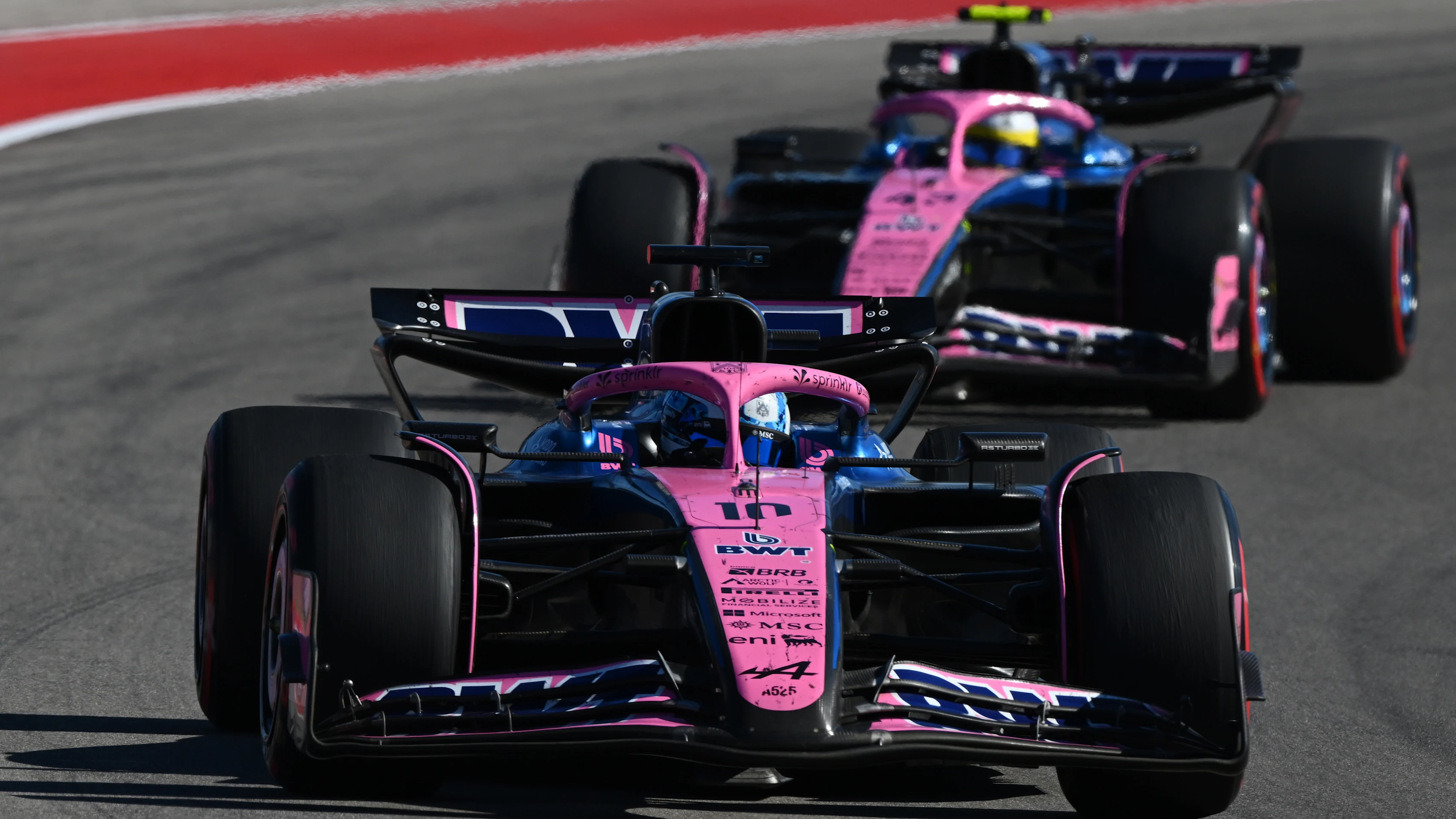 AUSTIN, TEXAS - OCTOBER 19: Pierre Gasly of France driving the (10) Alpine F1 A525 Renault leads