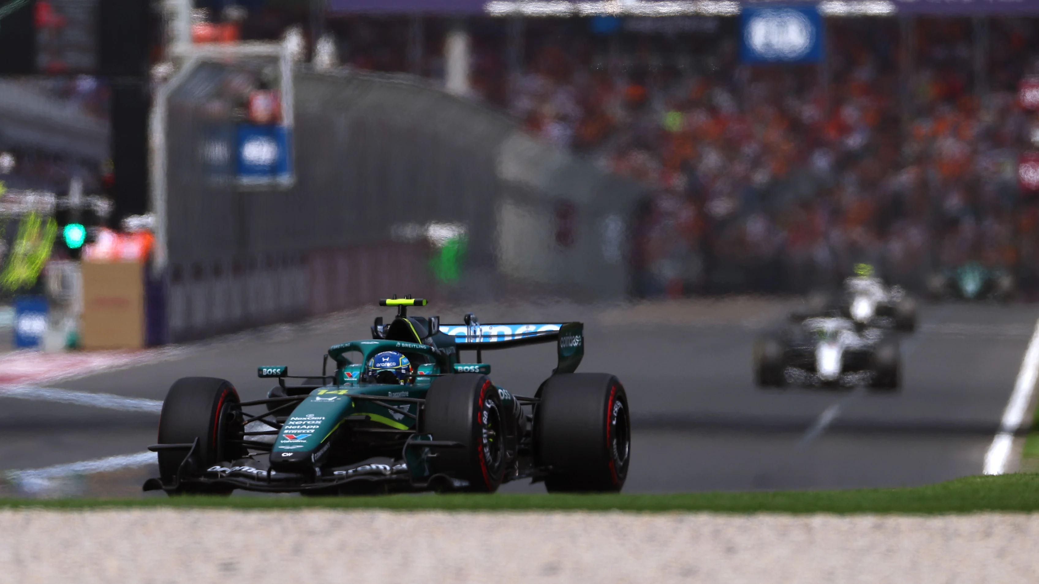 MELBOURNE, AUSTRALIA - MARCH 08: Fernando Alonso of Spain driving the (14) Aston Martin F1 Team AMR26 Honda on track during the F1 Grand Prix of Australia at Albert Park Grand Prix Circuit on March 08, 2026 in Melbourne, Australia. (Photo by Lars Baron/Getty Images)