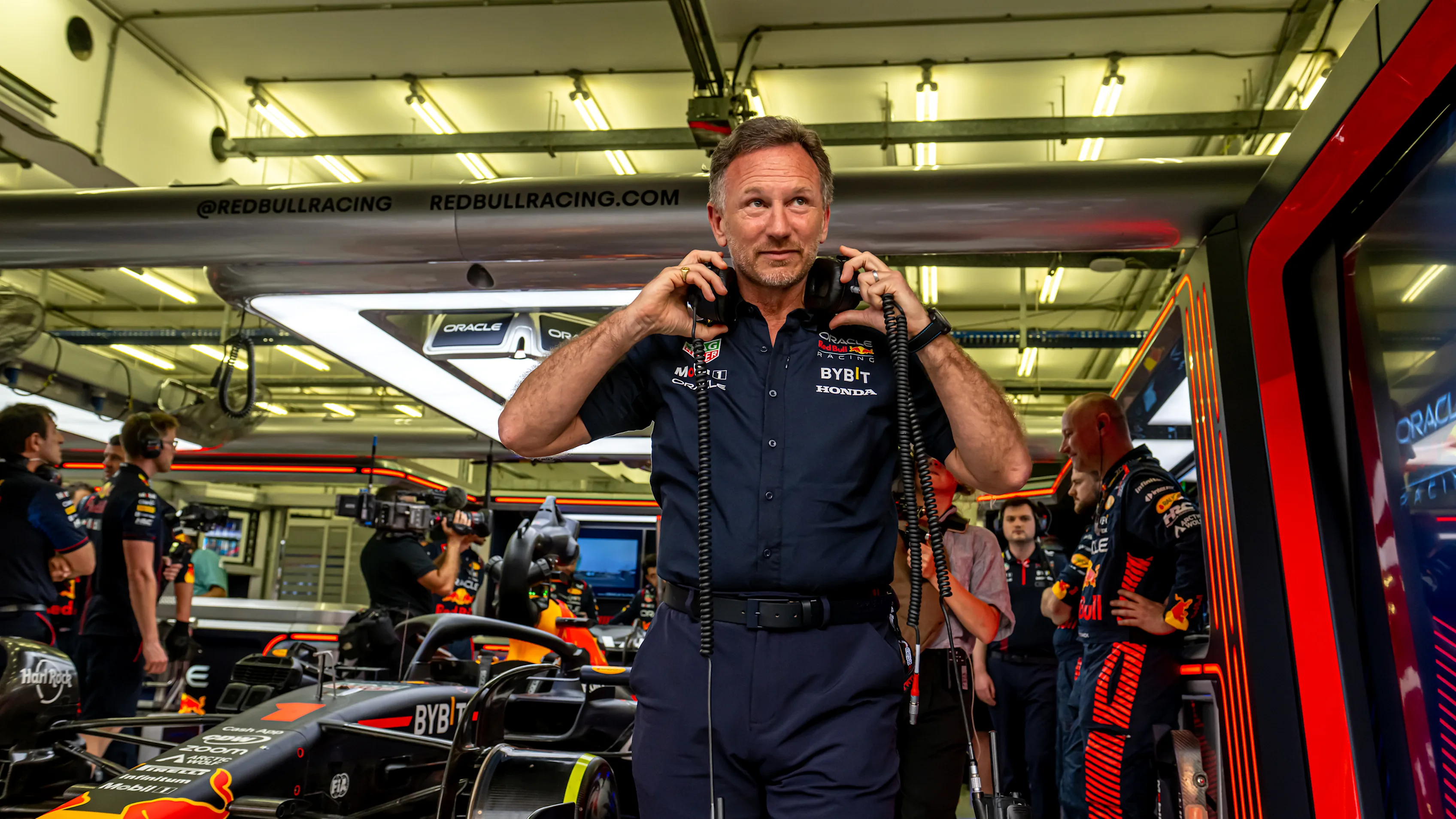BAHRAIN INTERNATIONAL CIRCUIT, BAHRAIN - MARCH 05: Christian Horner, Red Bull Racing RB19 during