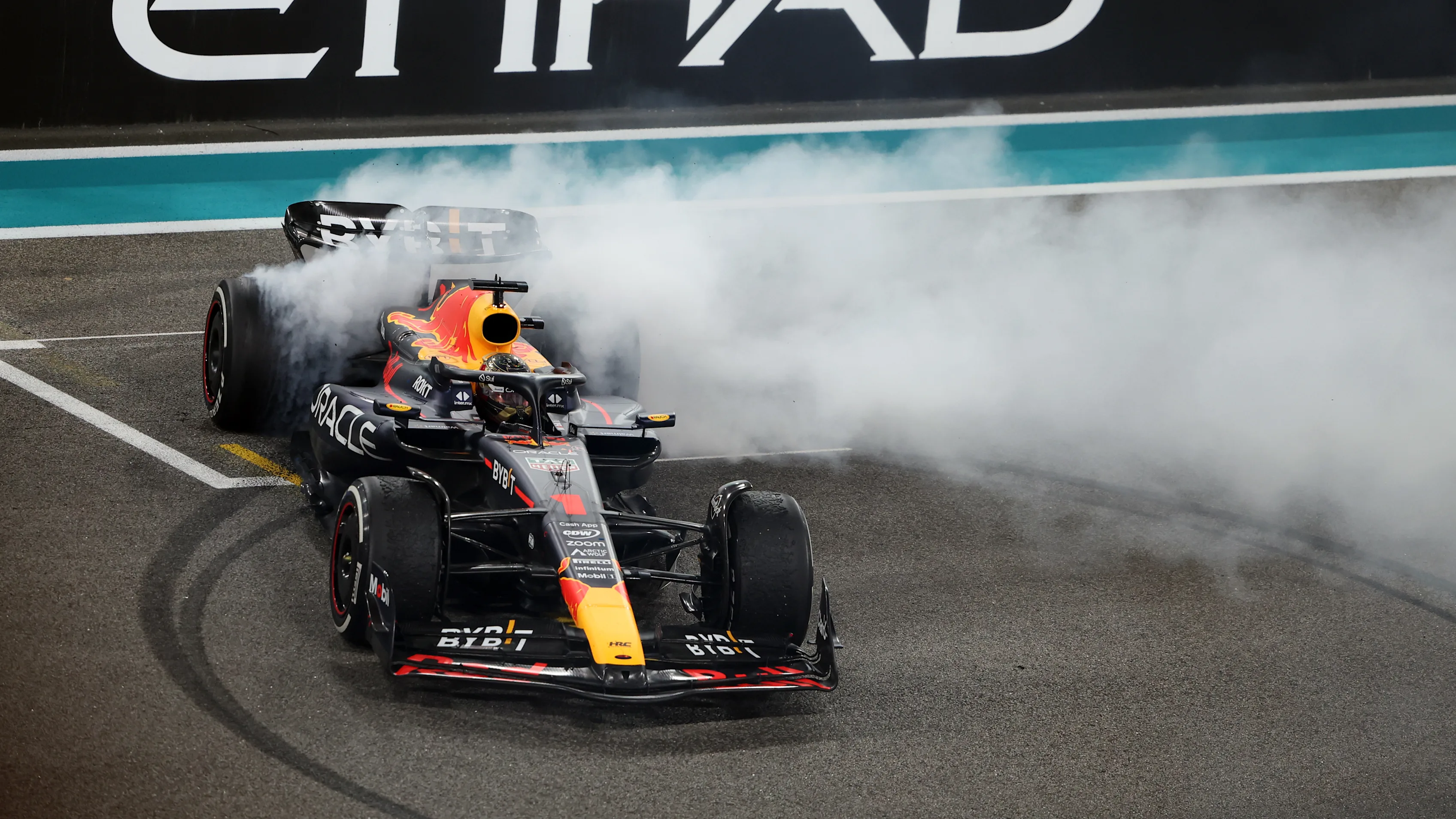 ABU DHABI, UNITED ARAB EMIRATES - NOVEMBER 26: Max Verstappen of the Netherlands driving the Oracle