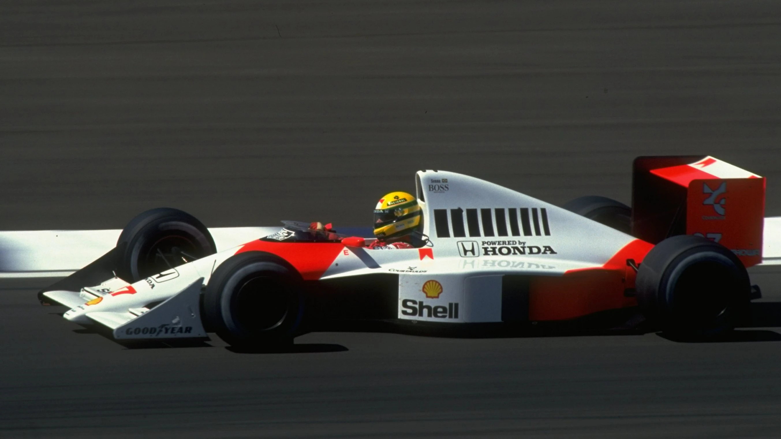 Ayrton Senna, McLaren-Honda MP4/5B, Grand Prix of the United States, Phoenix, 11 March 1990. (Photo