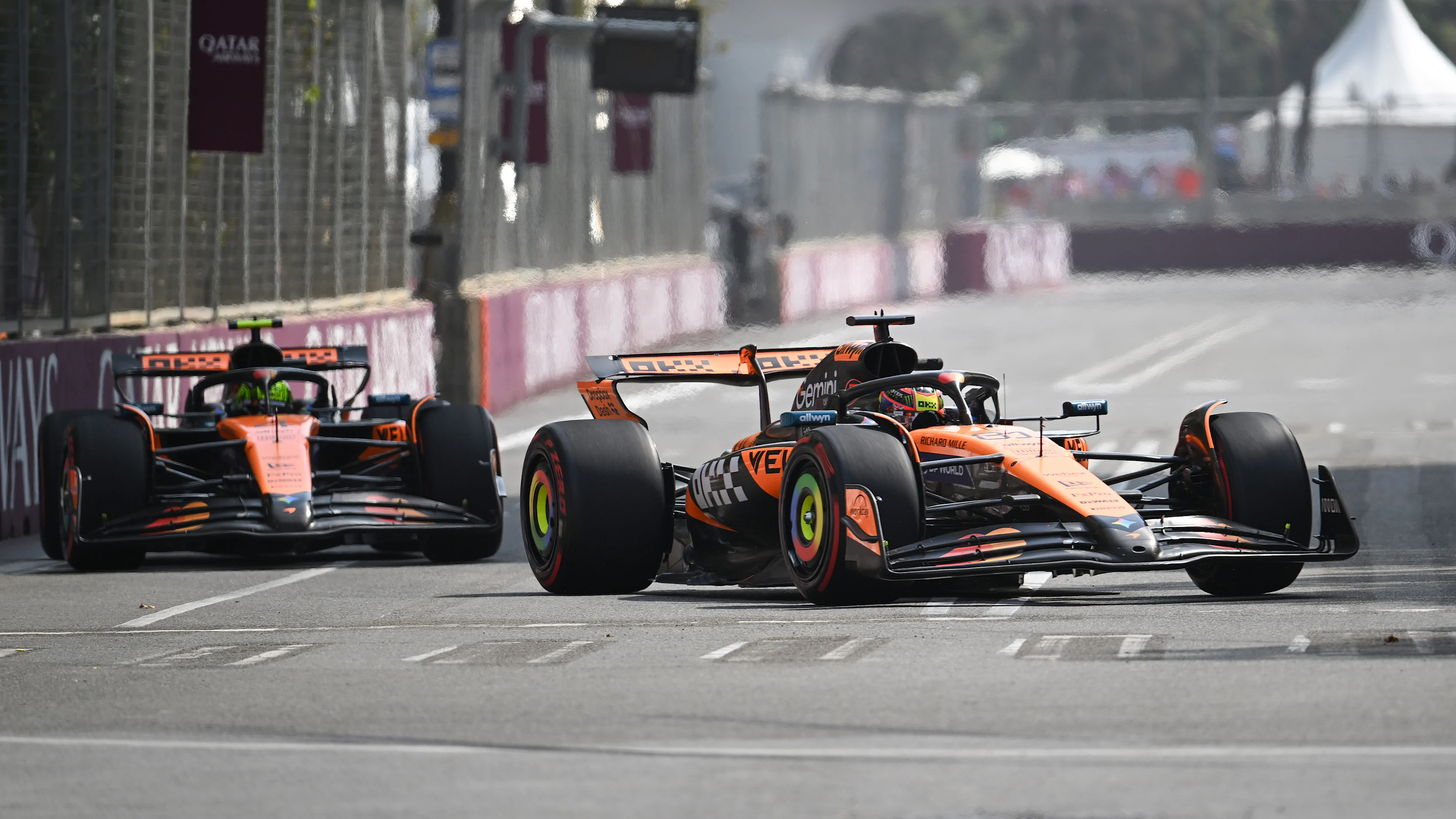 BAKU, AZERBAIJAN - SEPTEMBER 19: Oscar Piastri of Australia driving the (81) McLaren MCL39 Mercedes