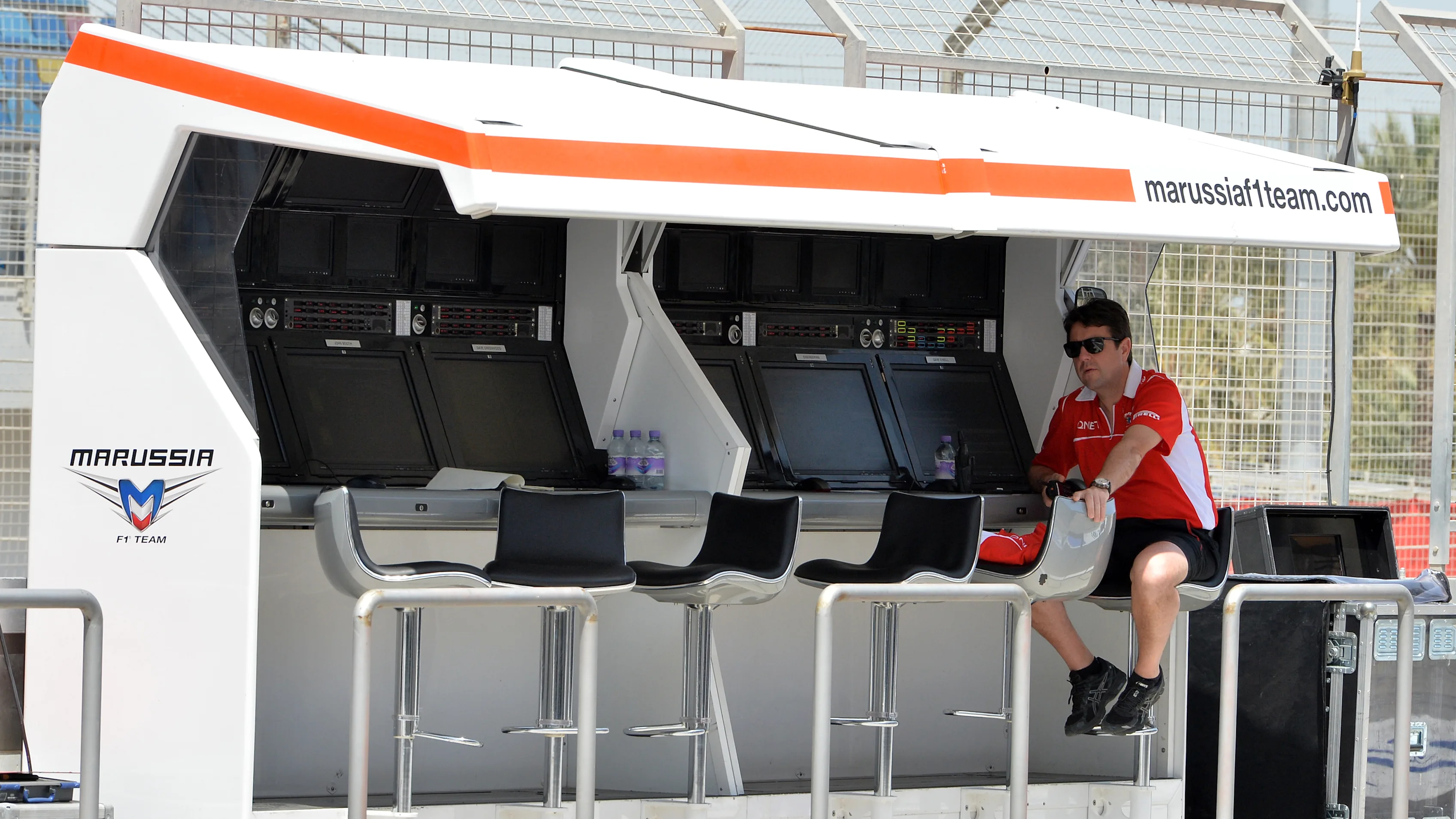 Dave O'Neill (GBR) Marussia F1 Team Manager on the pit wall gantry. Formula One Testing, Day Two,
