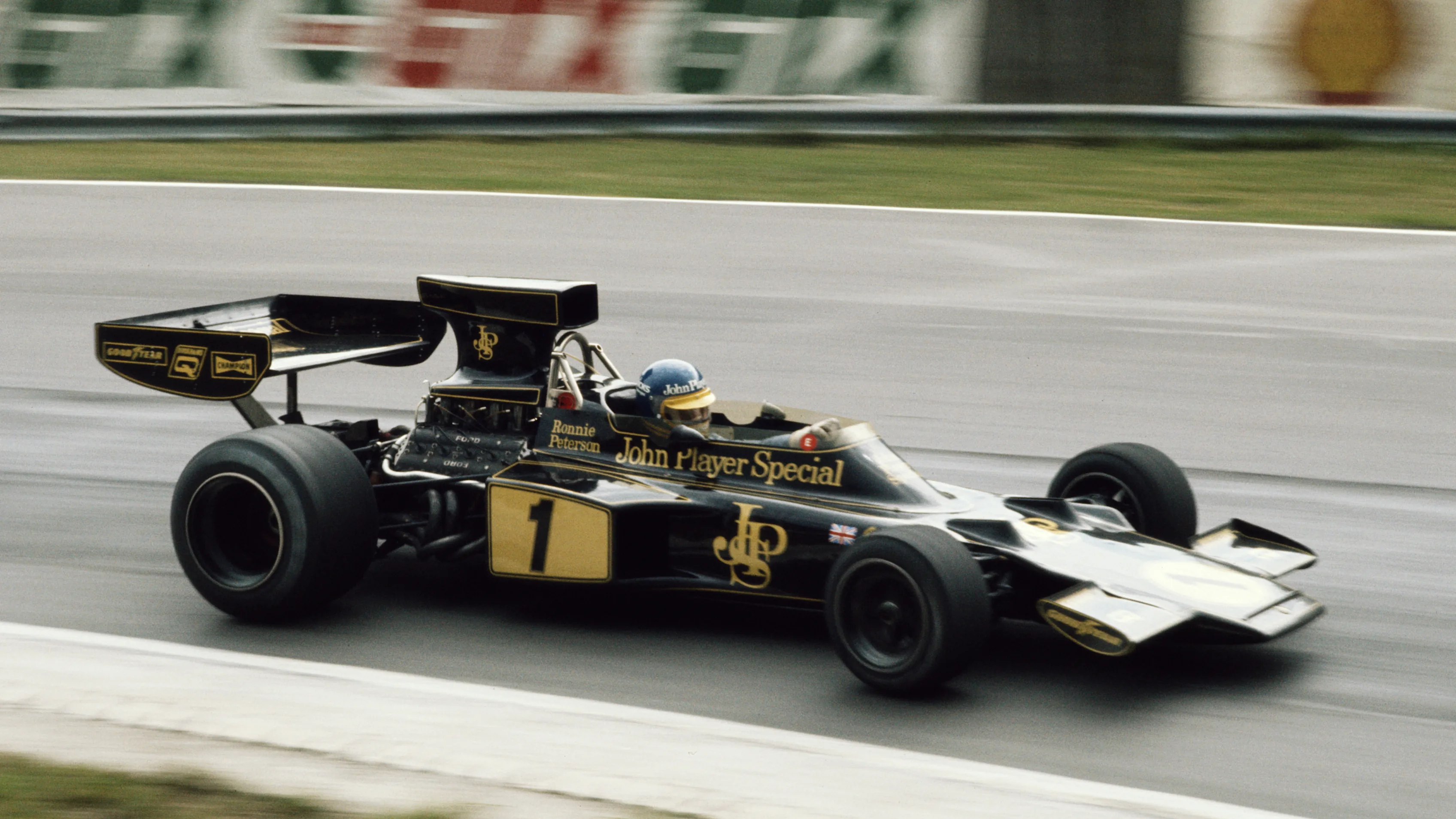 Ronnie Peterson drives the #1 John Player Team Lotus Ford  72E during the British Grand Prix on 20