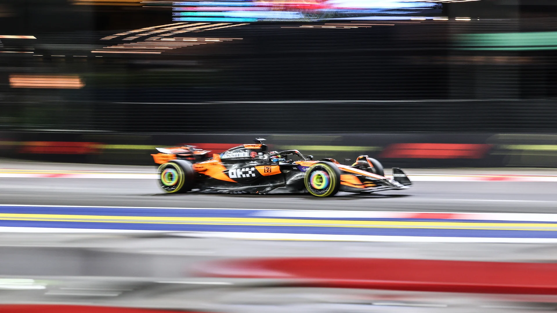 SINGAPORE, SINGAPORE - OCTOBER 03: Oscar Piastri of Australia driving the (81) McLaren MCL39