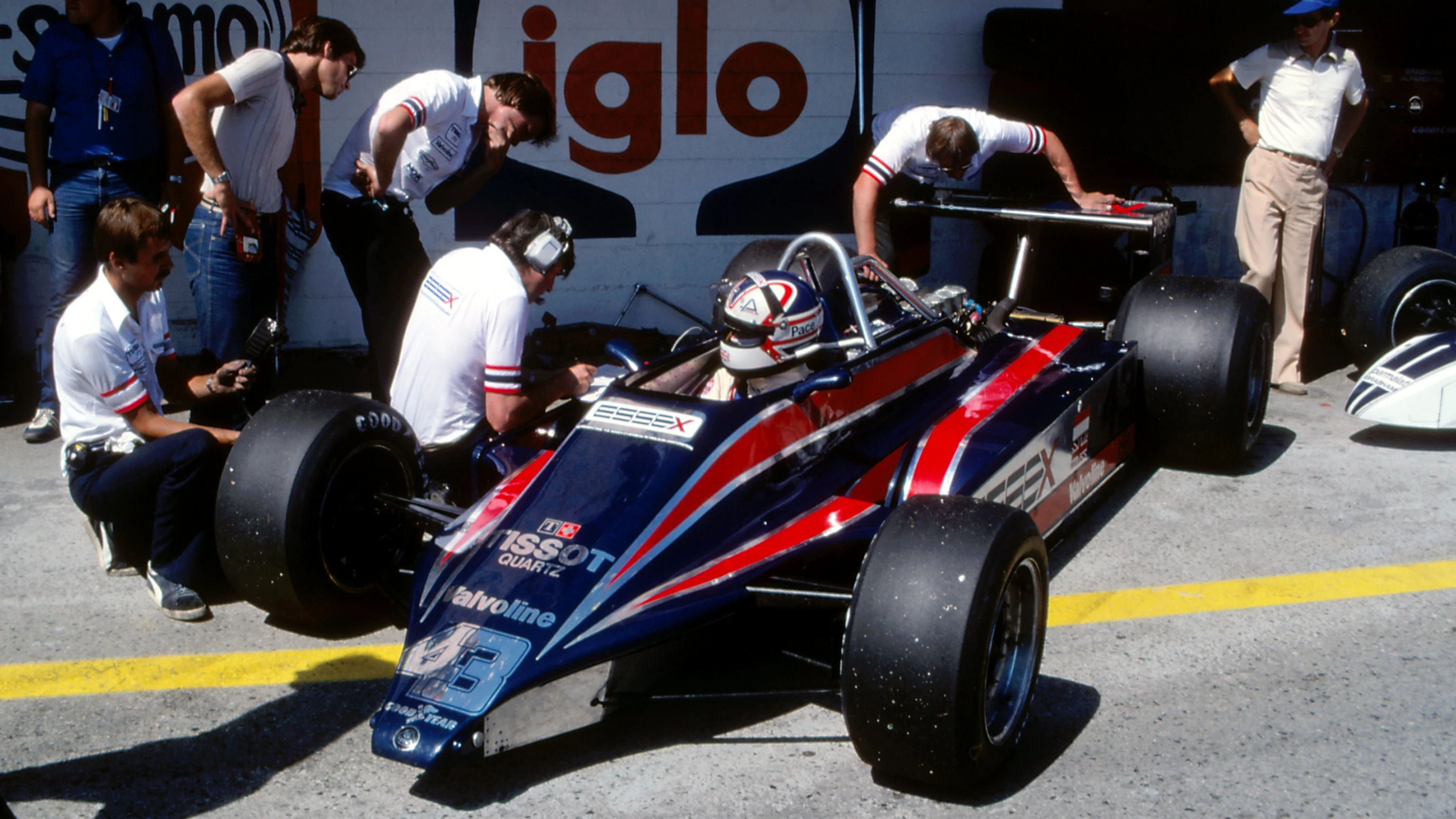 Nigel Mansell (GBR) made his Formula One debut racing a Lotus 81B. Austrian Grand Prix, Rd10,
